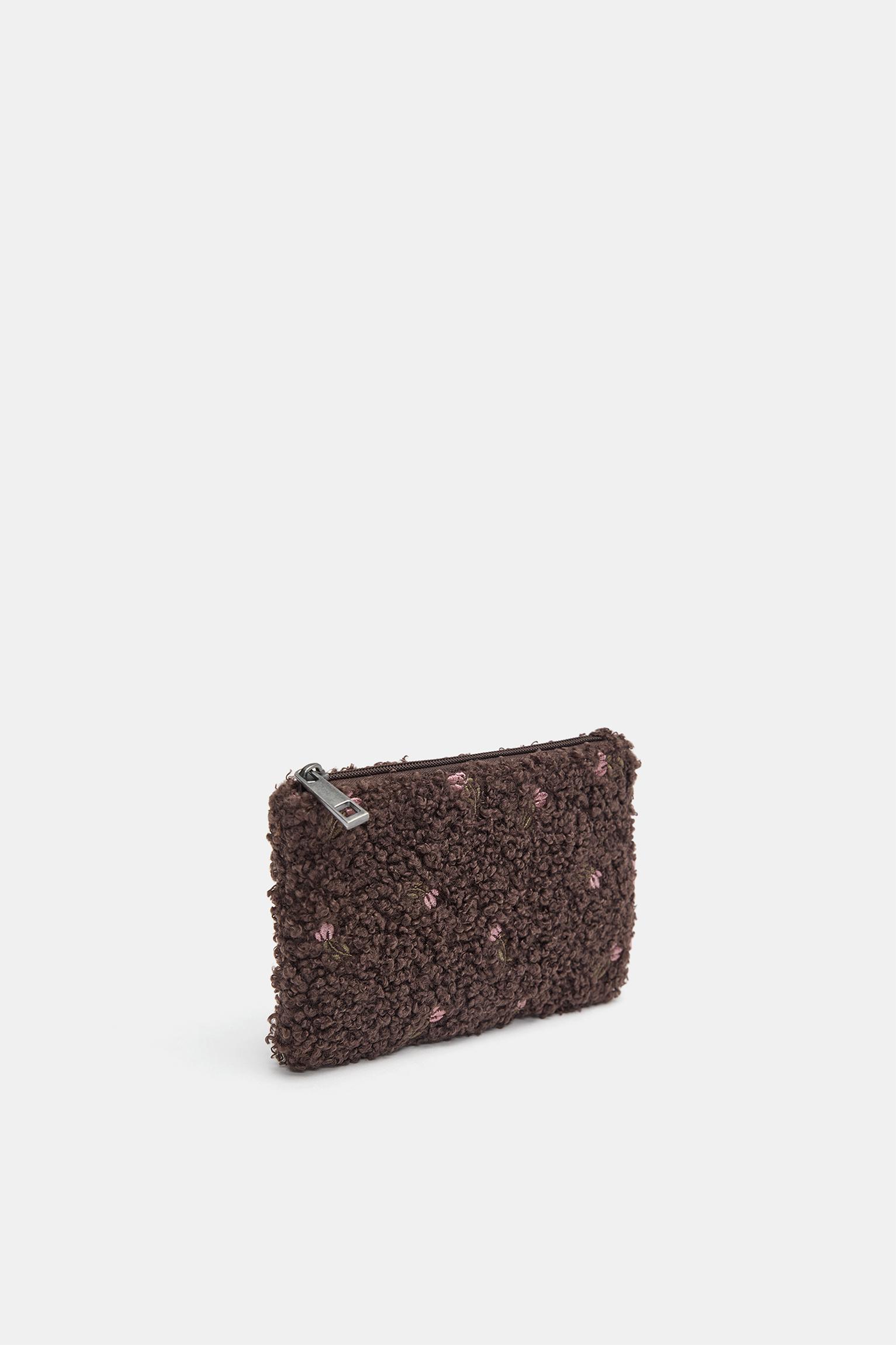 Faux shearling floral wallet — Brown
