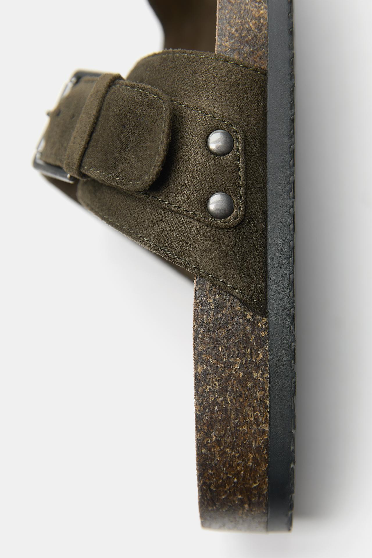 Buckled sandals — Khaki
