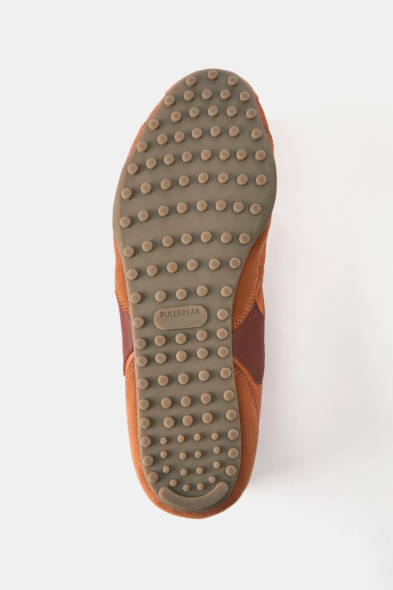 Multi-piece trainers — Orange