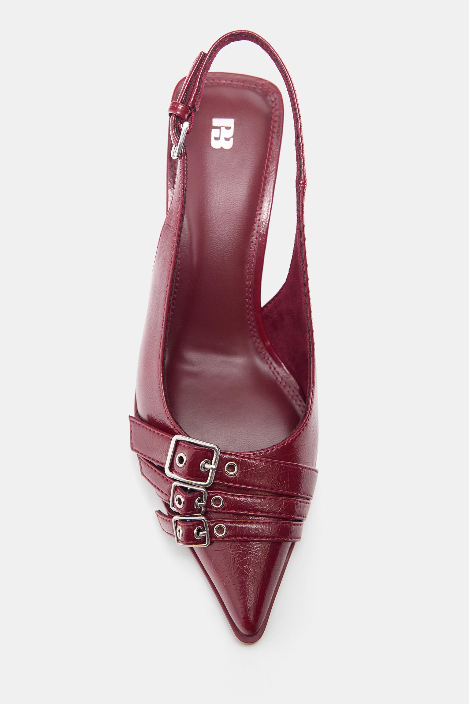 Buckled high-heel shoes — Red