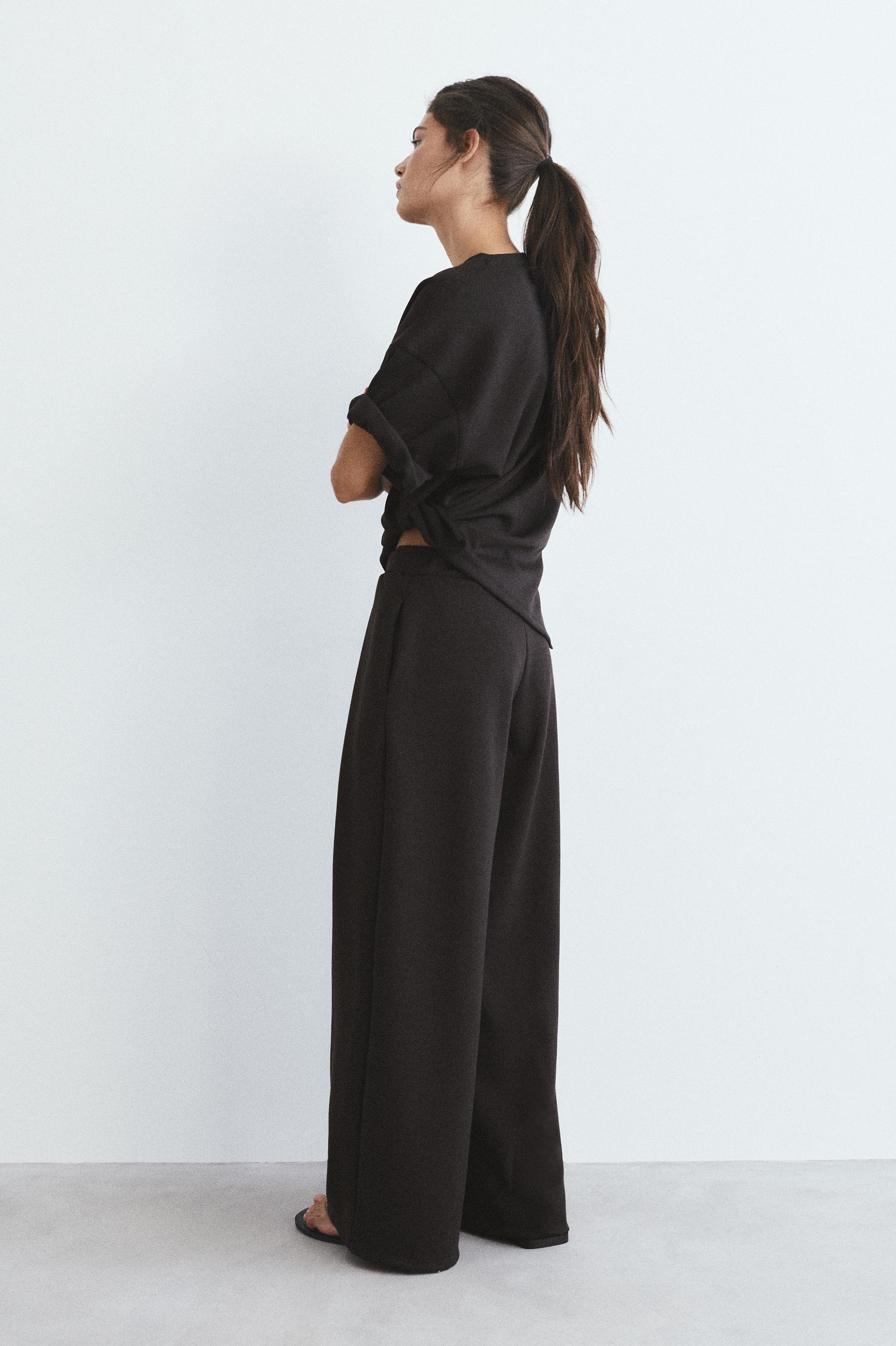 Soft-touch wide-leg darted trousers — Anthracite grey