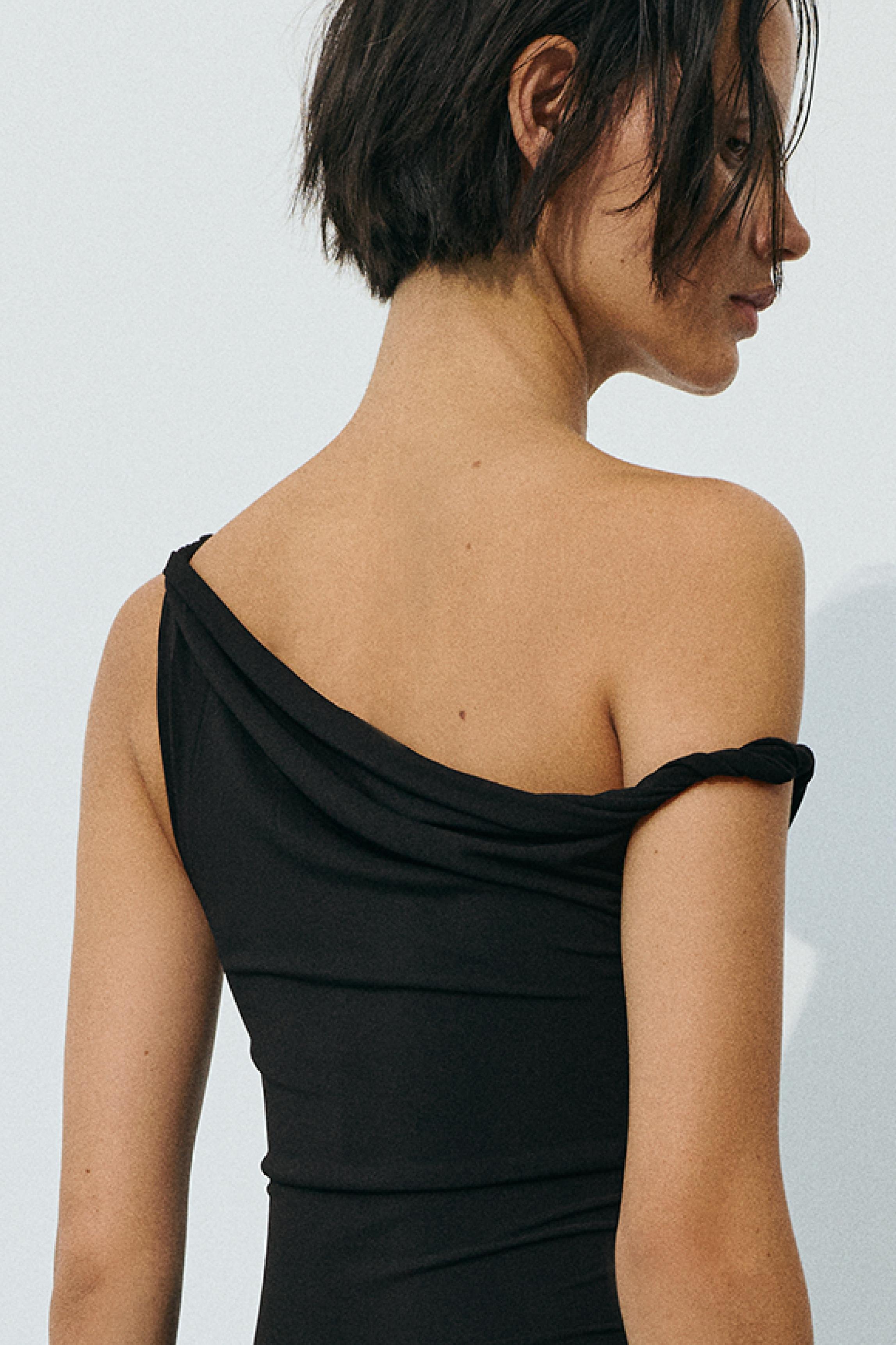Asymmetric midi dress — Black