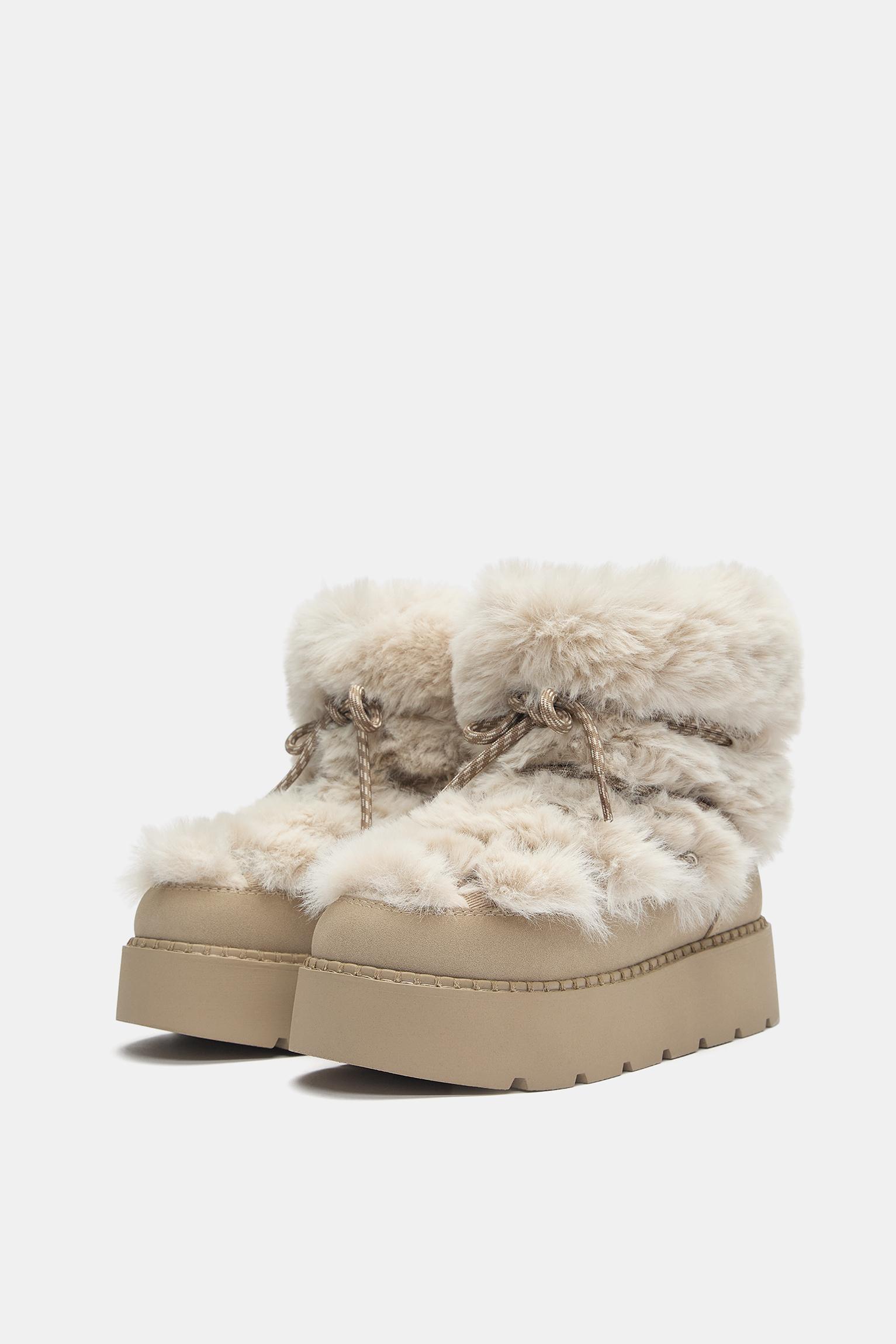 Flat faux fur boots — Ecru