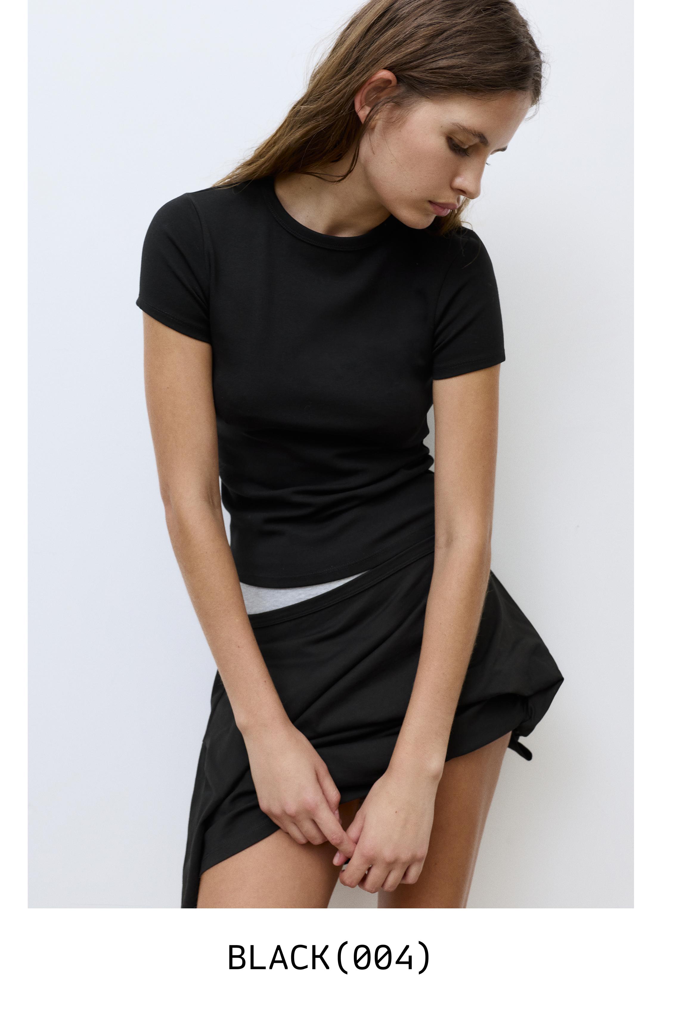 Fitted short sleeve T-shirt — Black