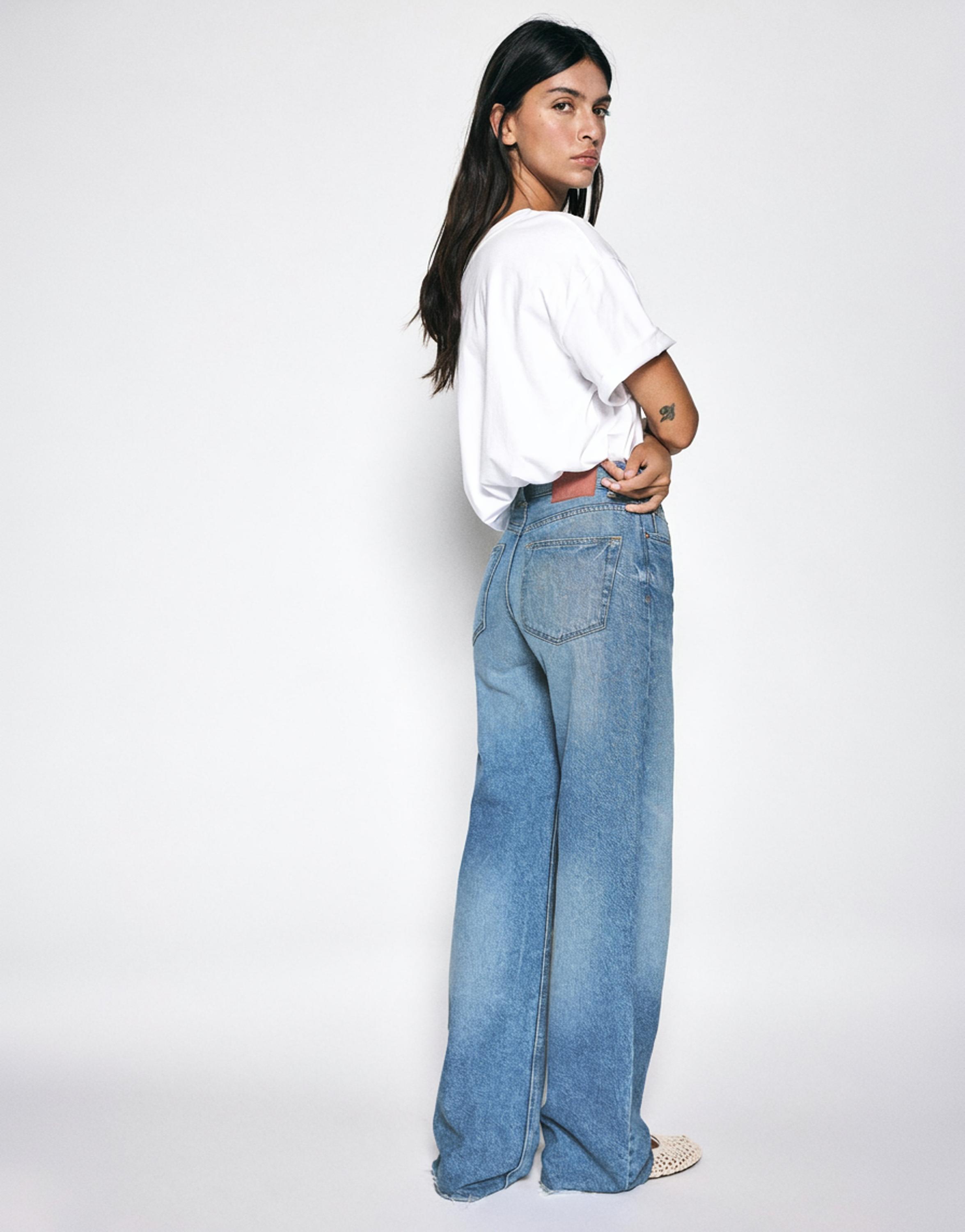 High-waist wide straight-leg jeans — Indigo