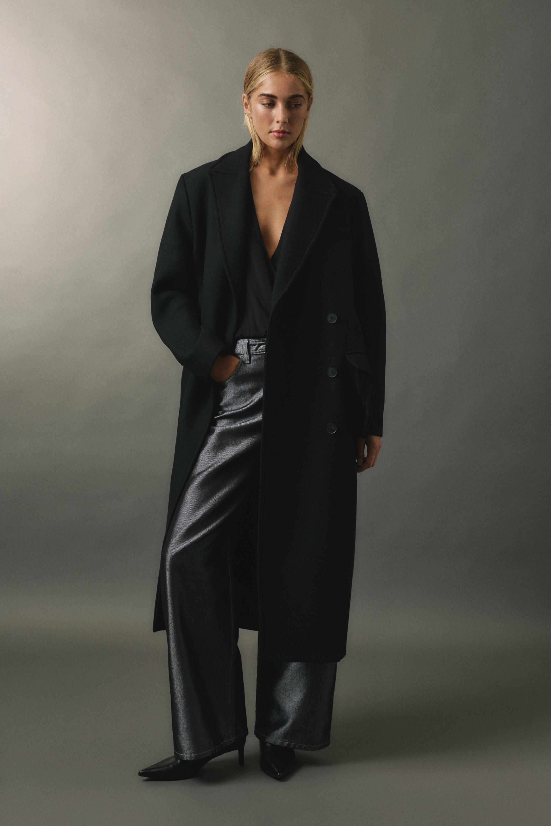 Long felt coat with belt — Black