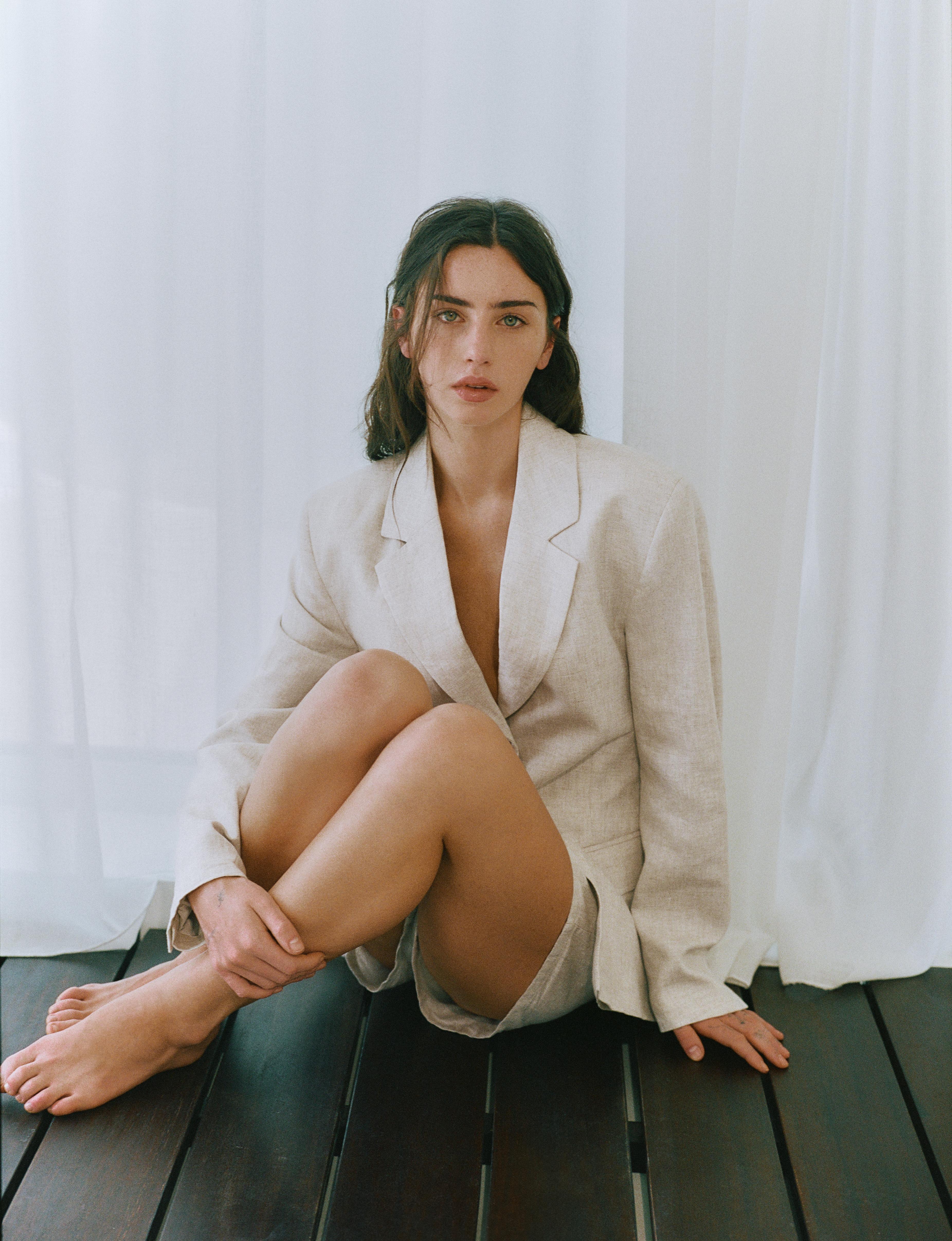 100% linen fitted blazer — Beige