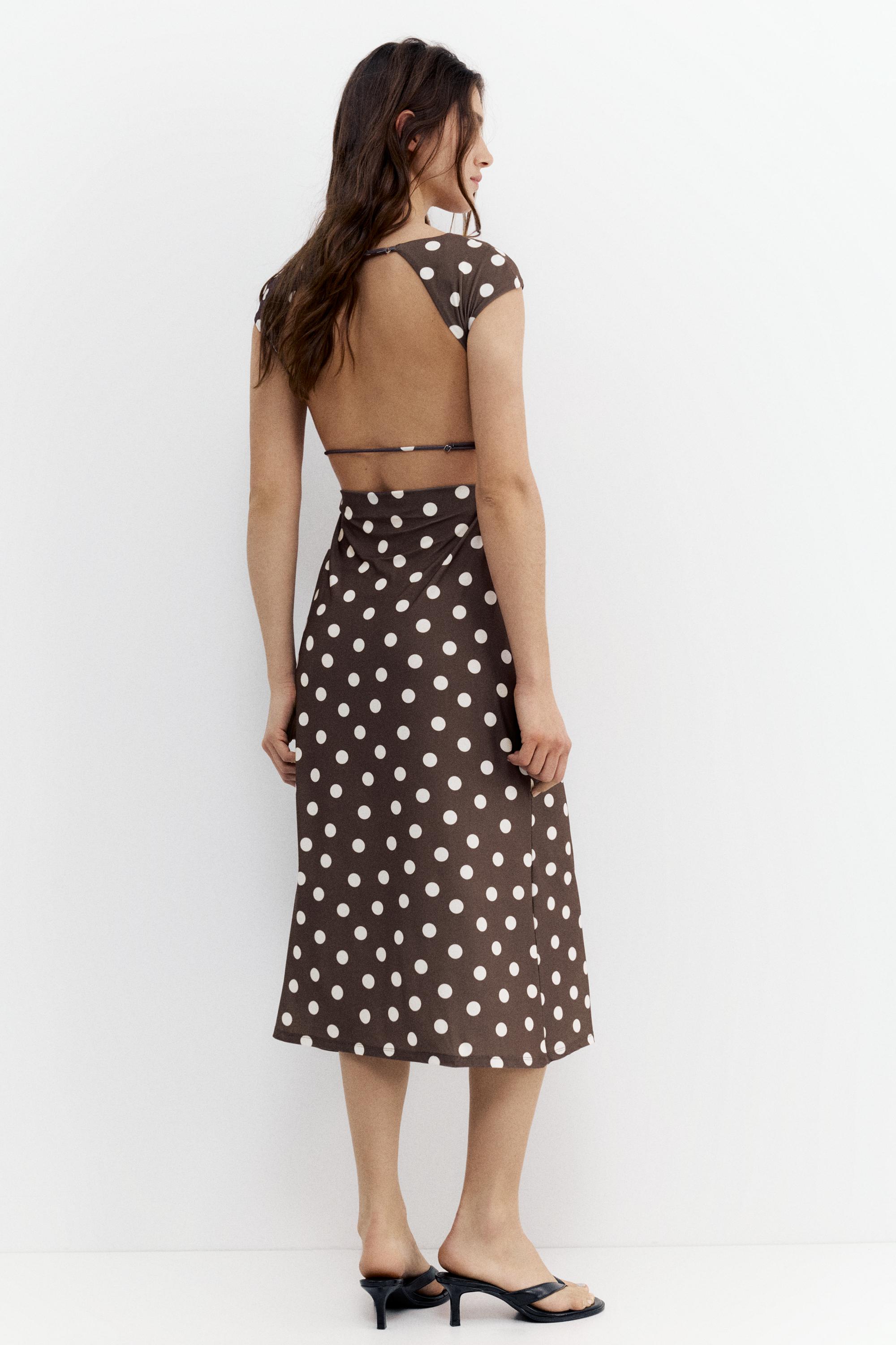 Sırtı açık midi elbise - Görsel 44