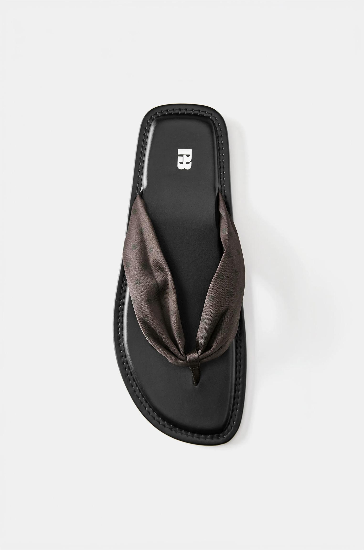 Polka dot flat slider sandals — Brown