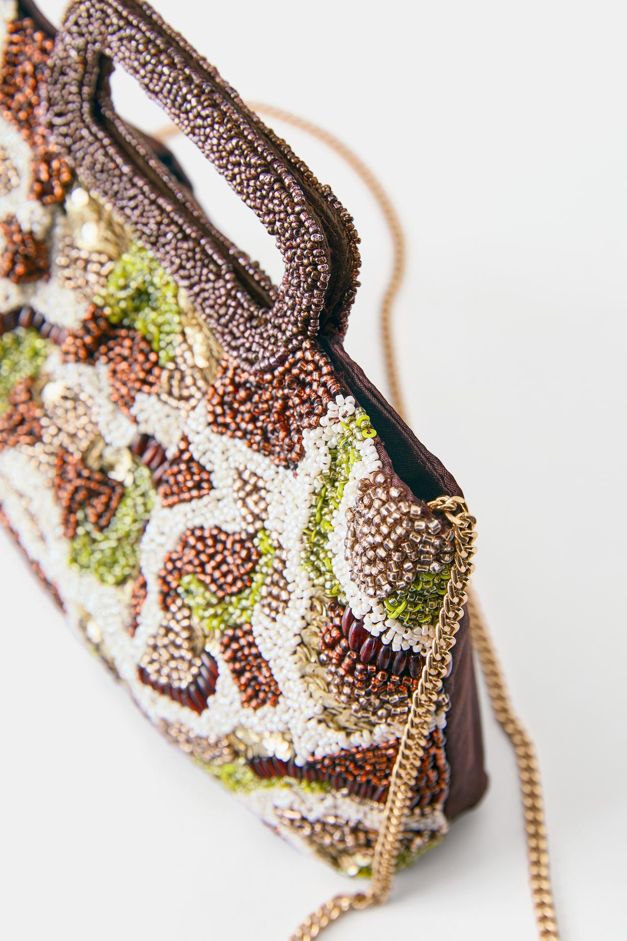 Beaded clutch bag — Brown