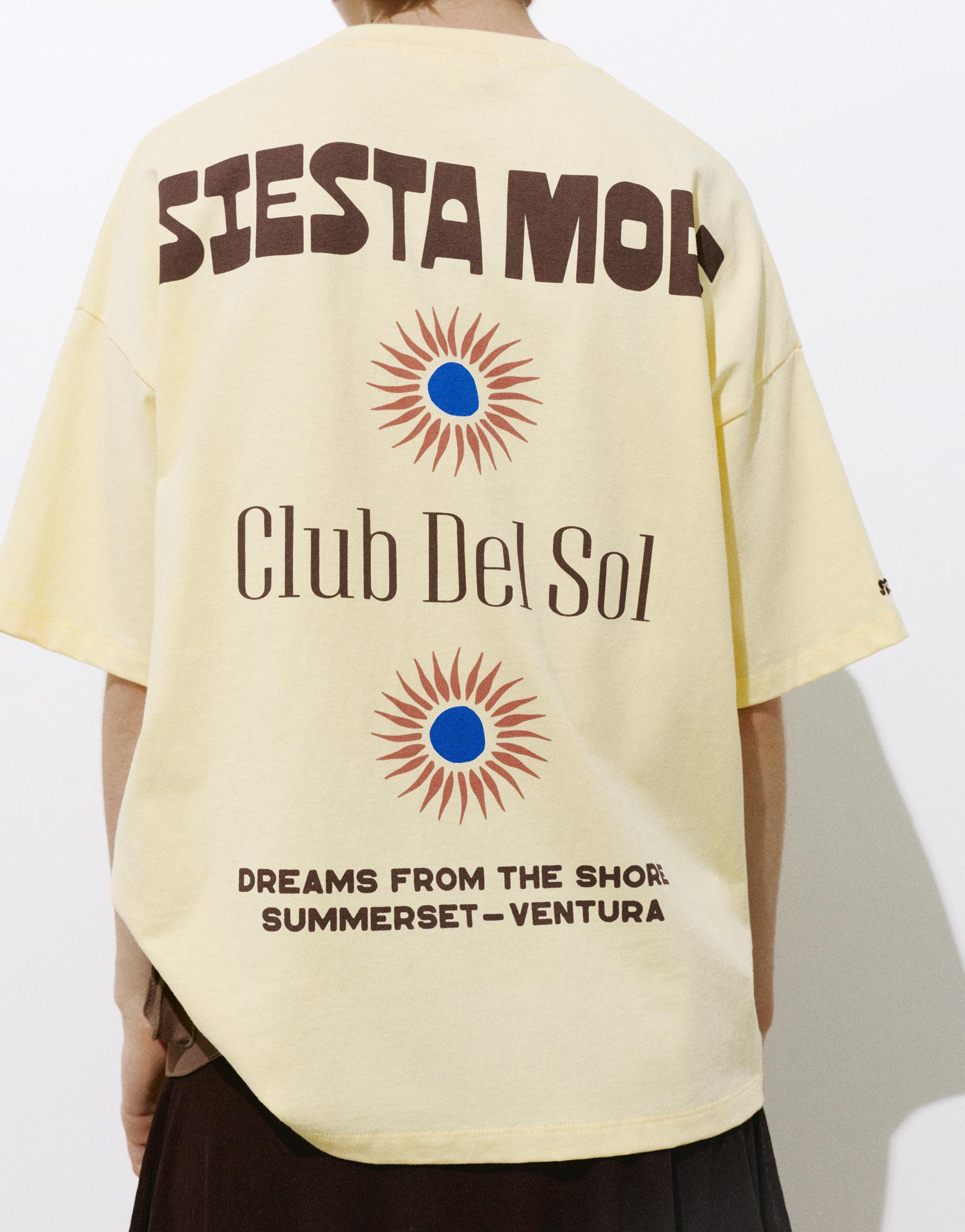 Oversize T-shirt with graphic — Yellow