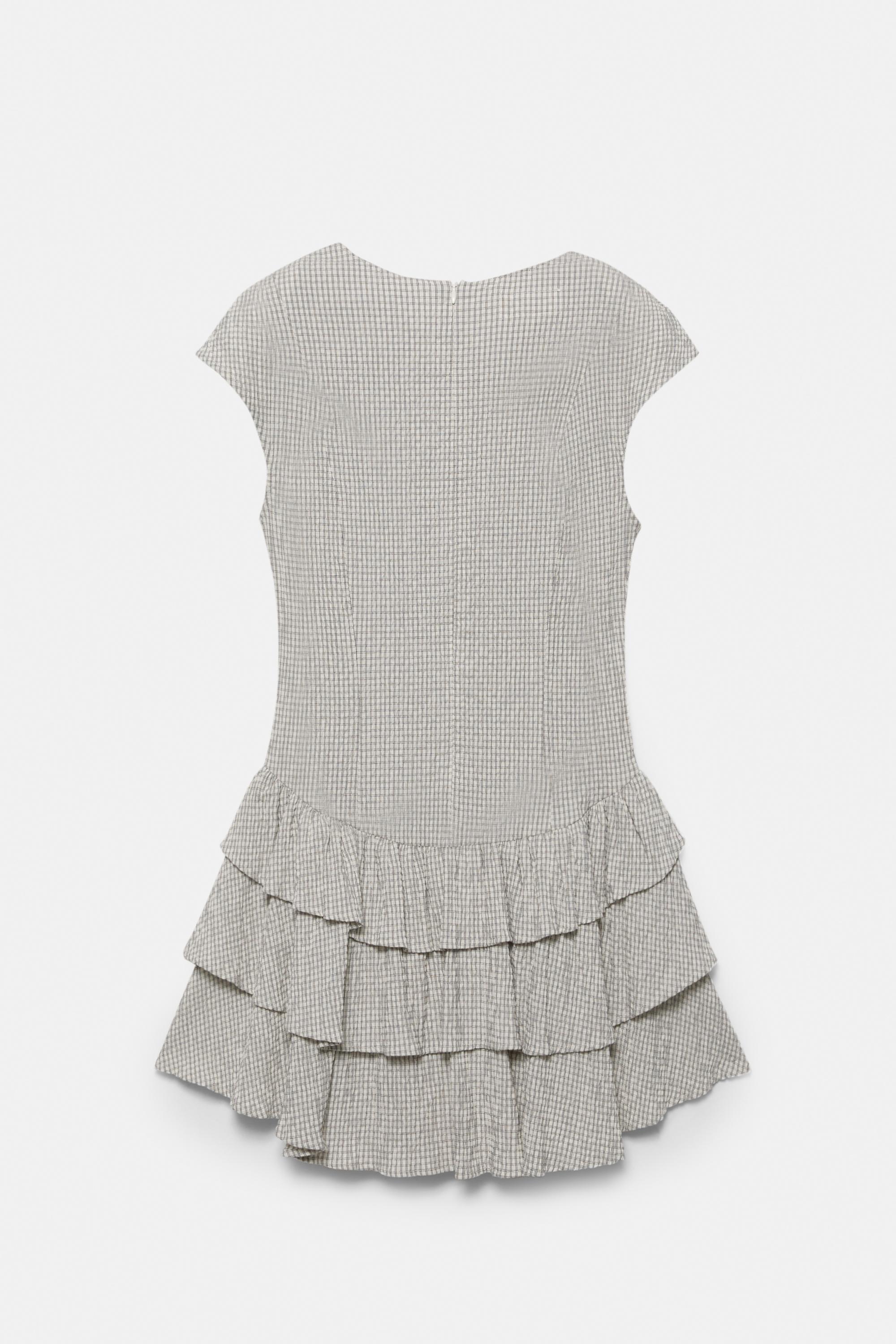 Volanlı etekli kısa kareli elbise - Görsel 13