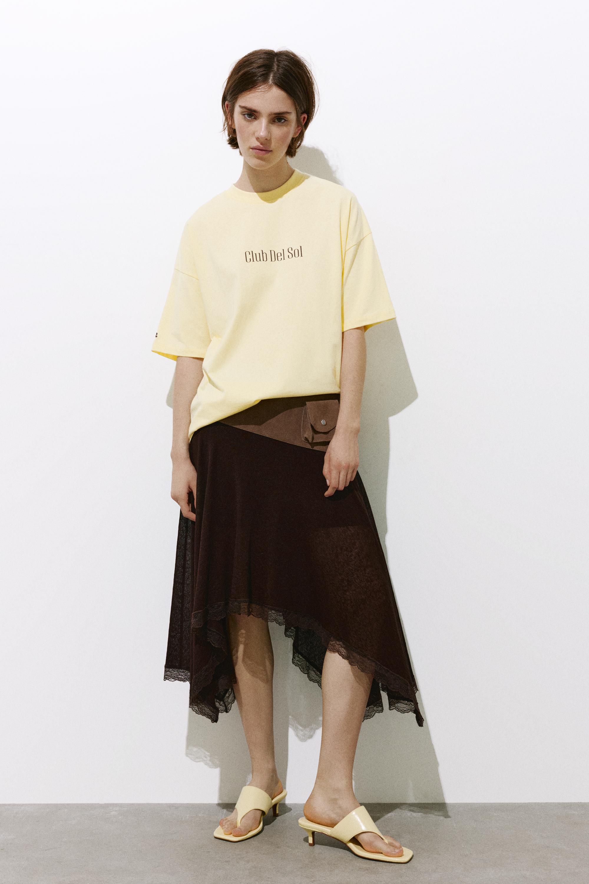 Oversize T-shirt with graphic — Yellow