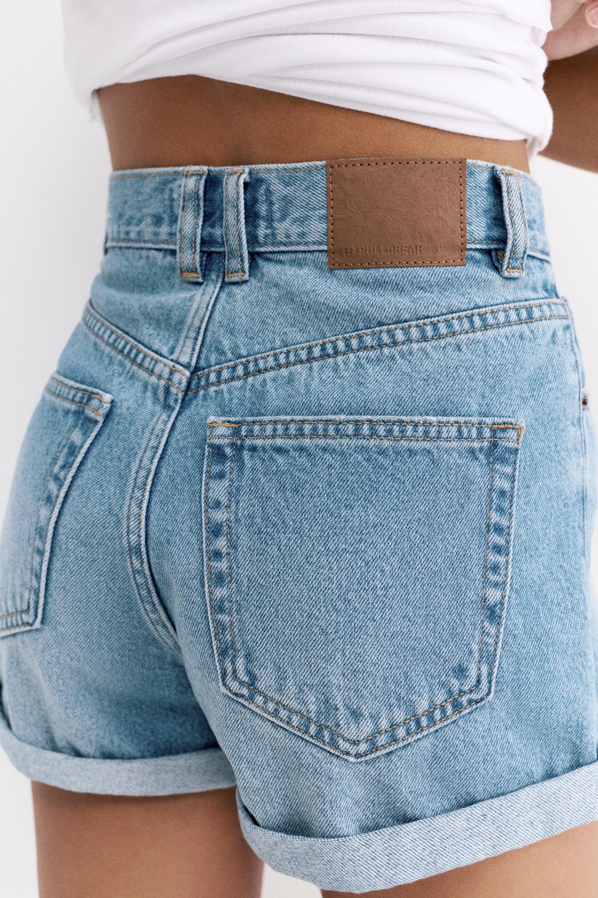 Denim turn-up mom shorts — Medium blue