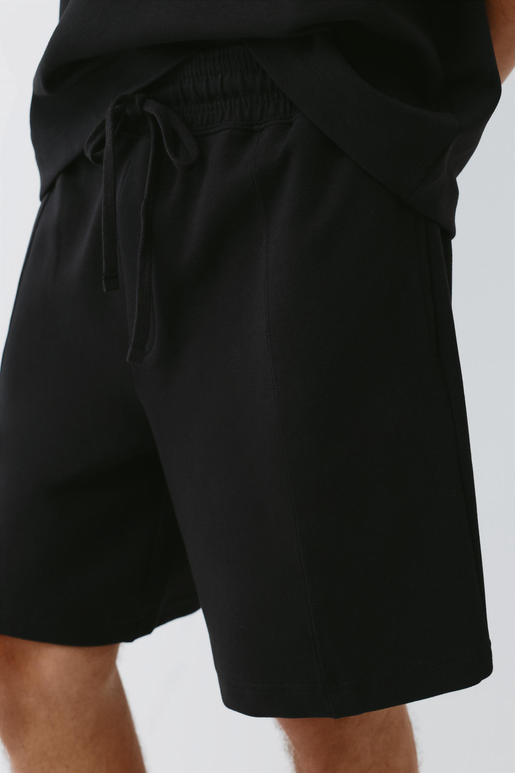 Interlock jogger Bermuda shorts — Black