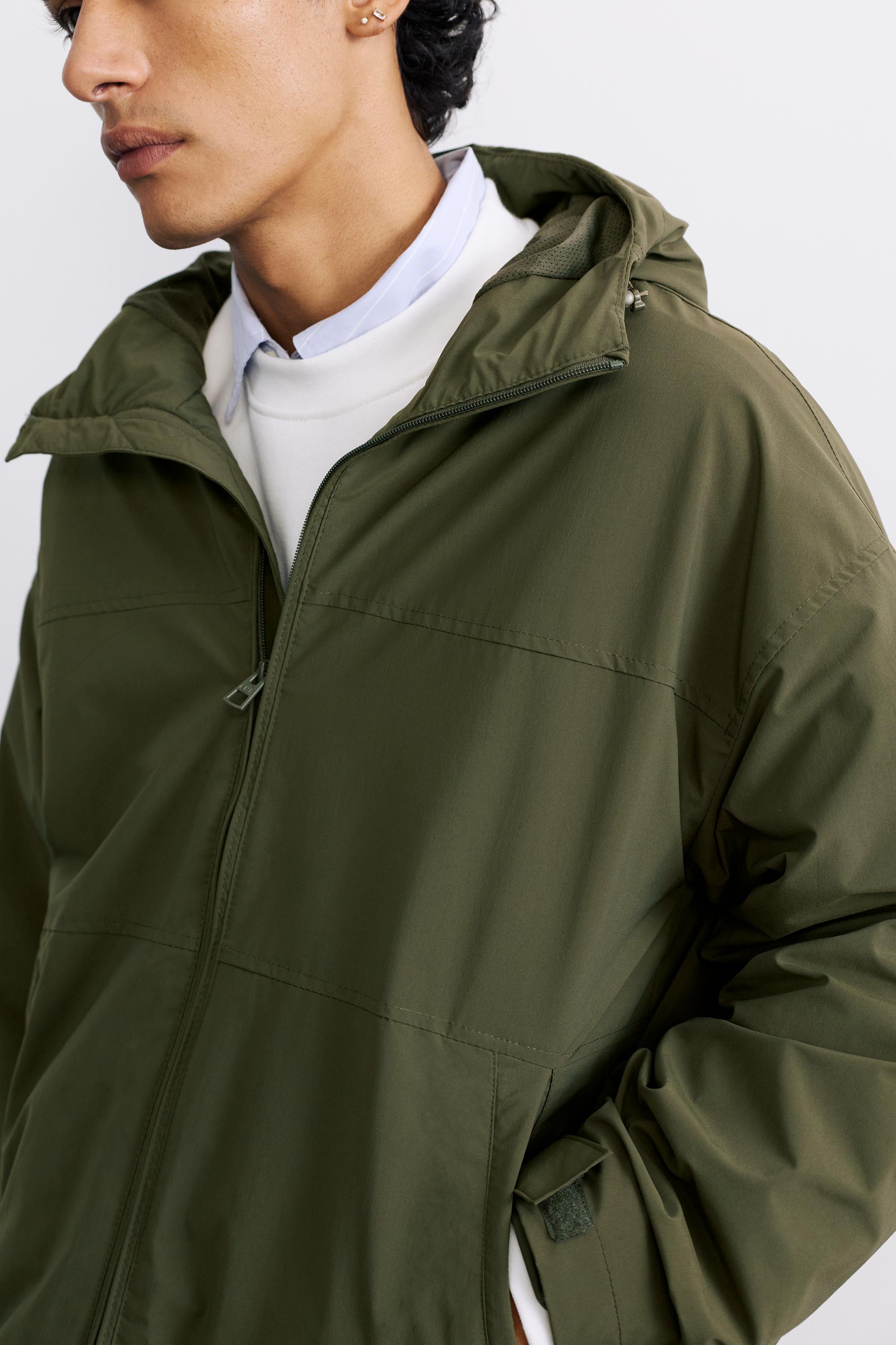 Lightweight hooded raincoat — Khaki