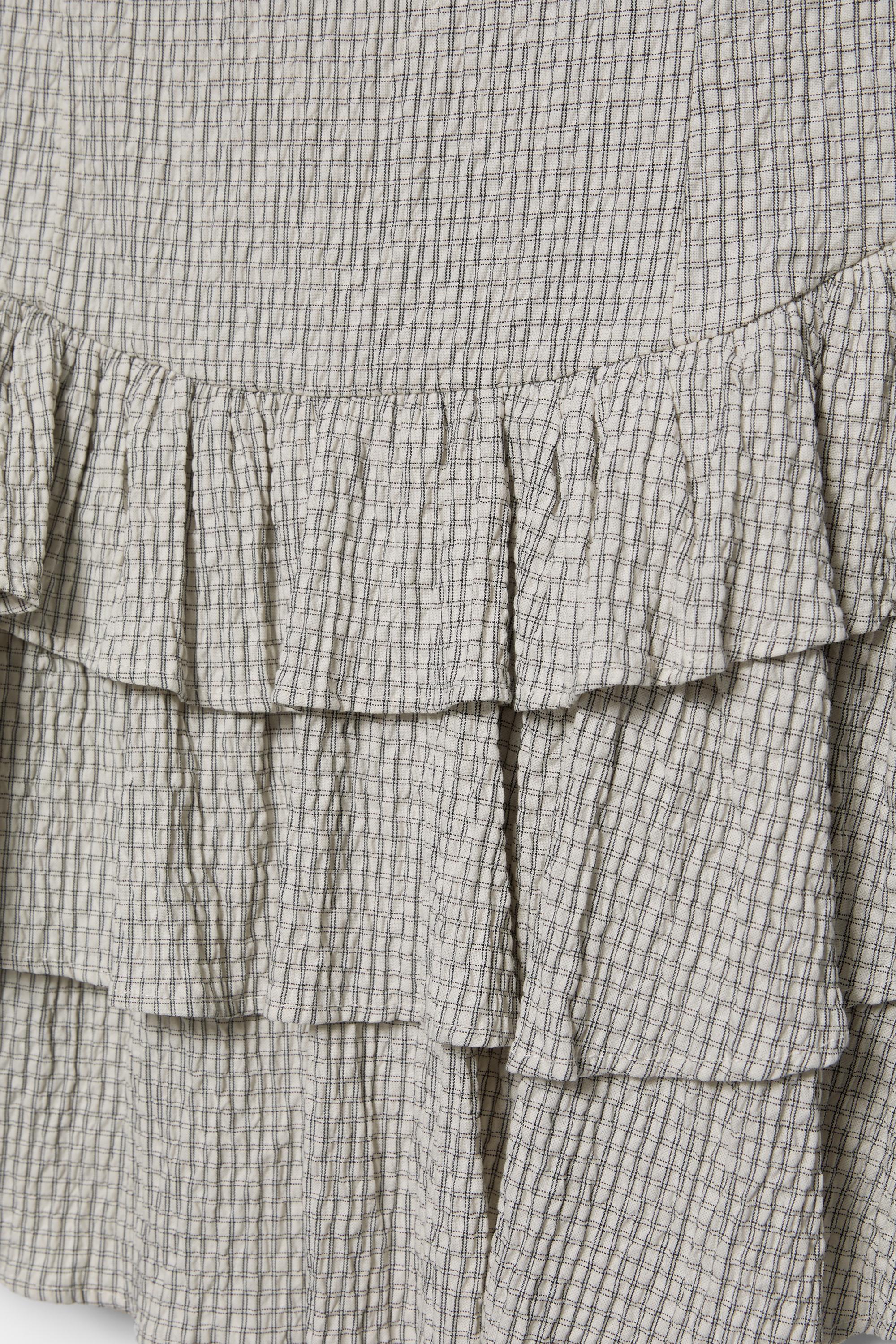 Volanlı etekli kısa kareli elbise - Görsel 16