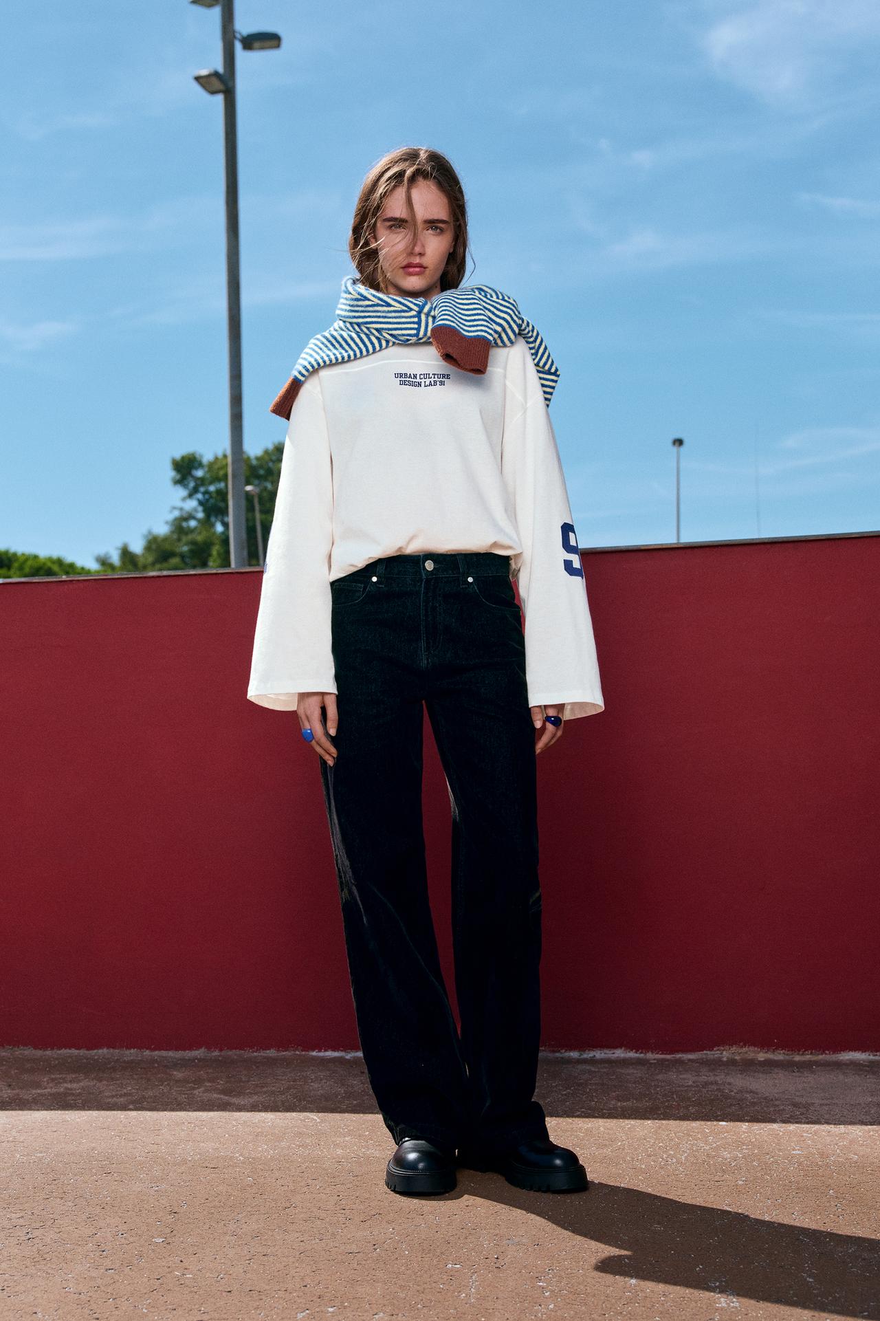 Long sleeve graphic and number T-shirt — Ice
