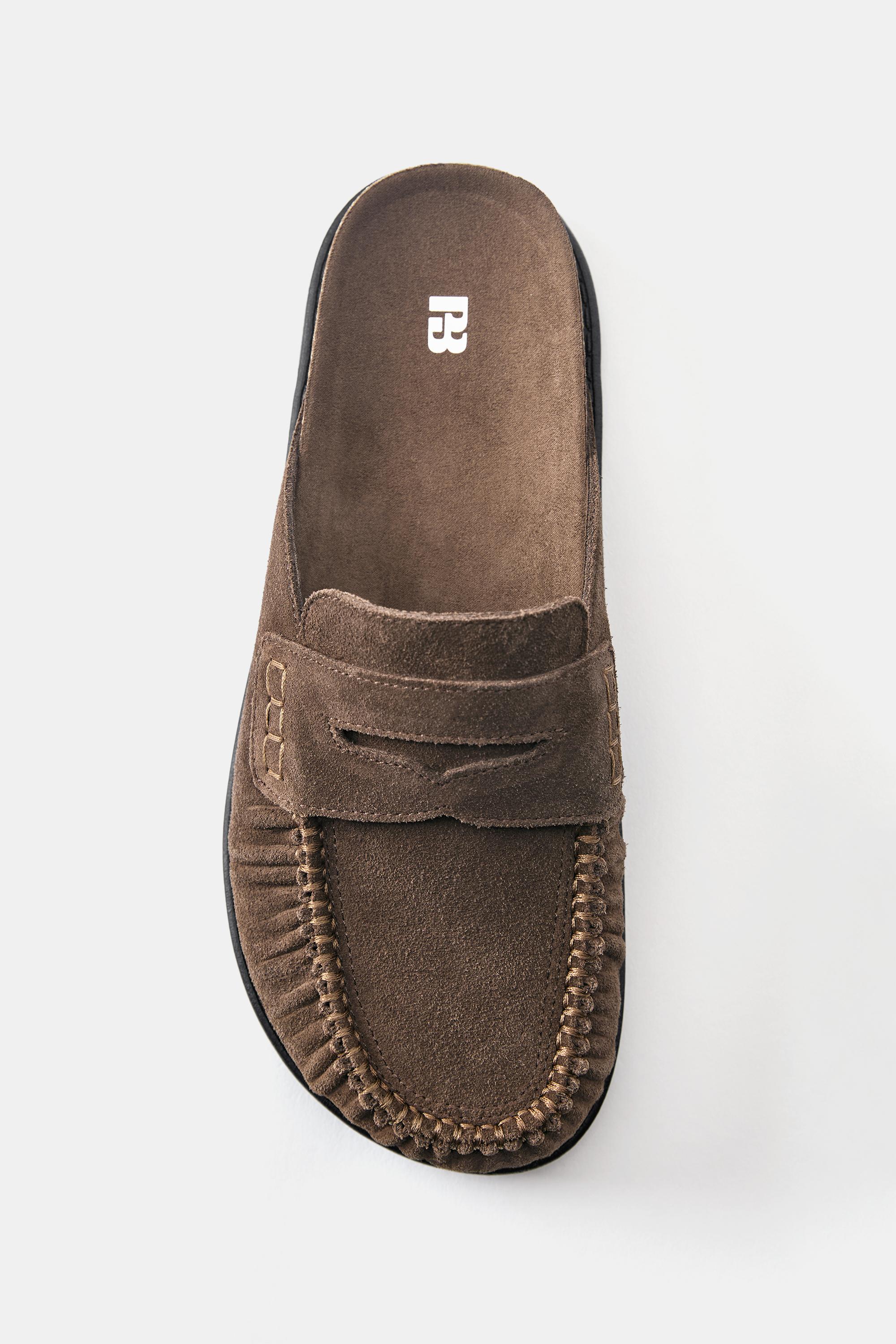 Gathered trim clogs — Brown