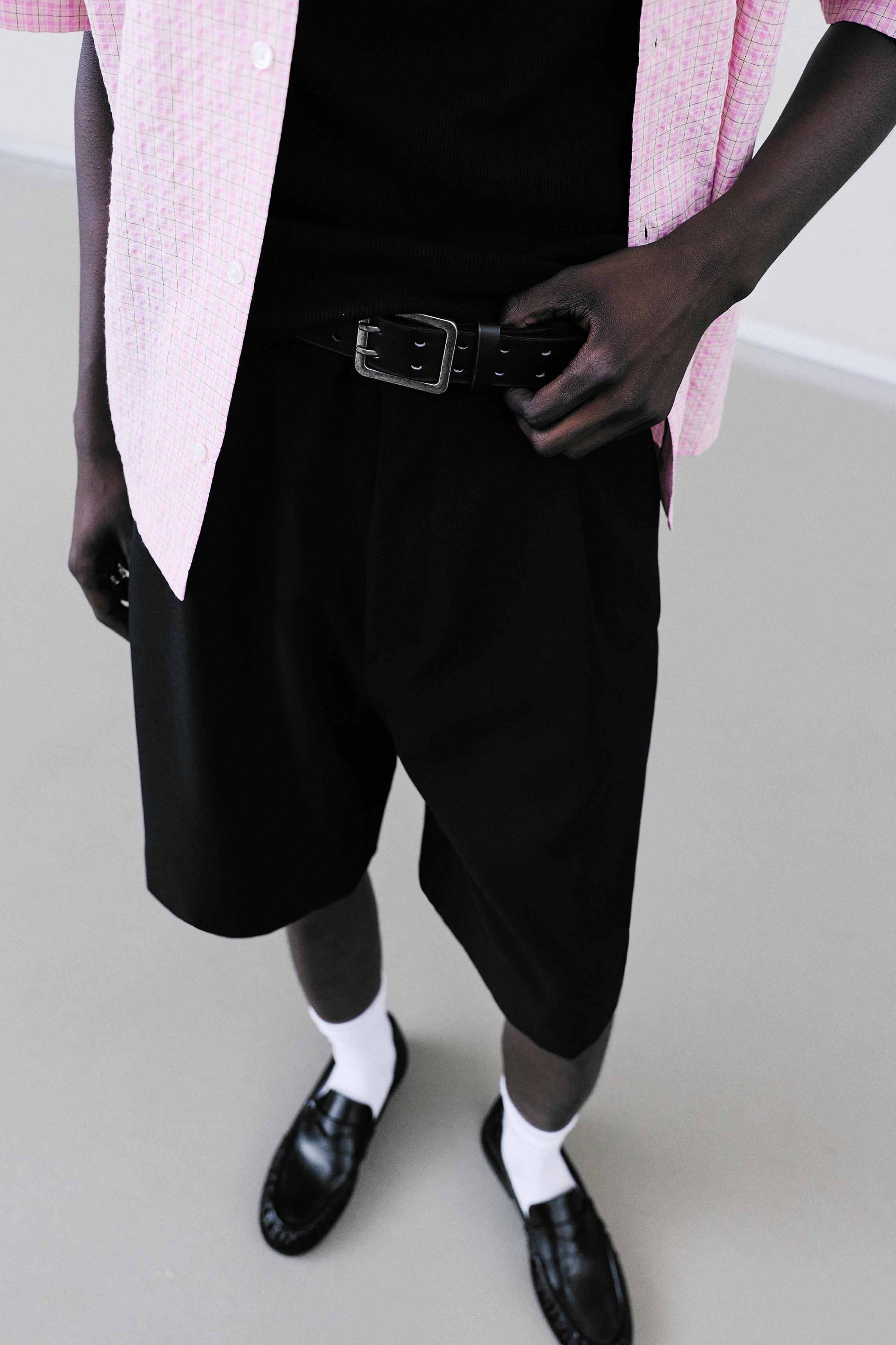 Smart Bermuda shorts with pleats — Black