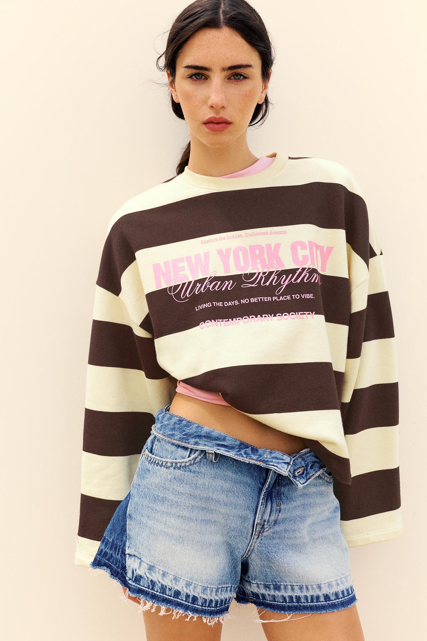 Oversize striped sweatshirt — Brown
