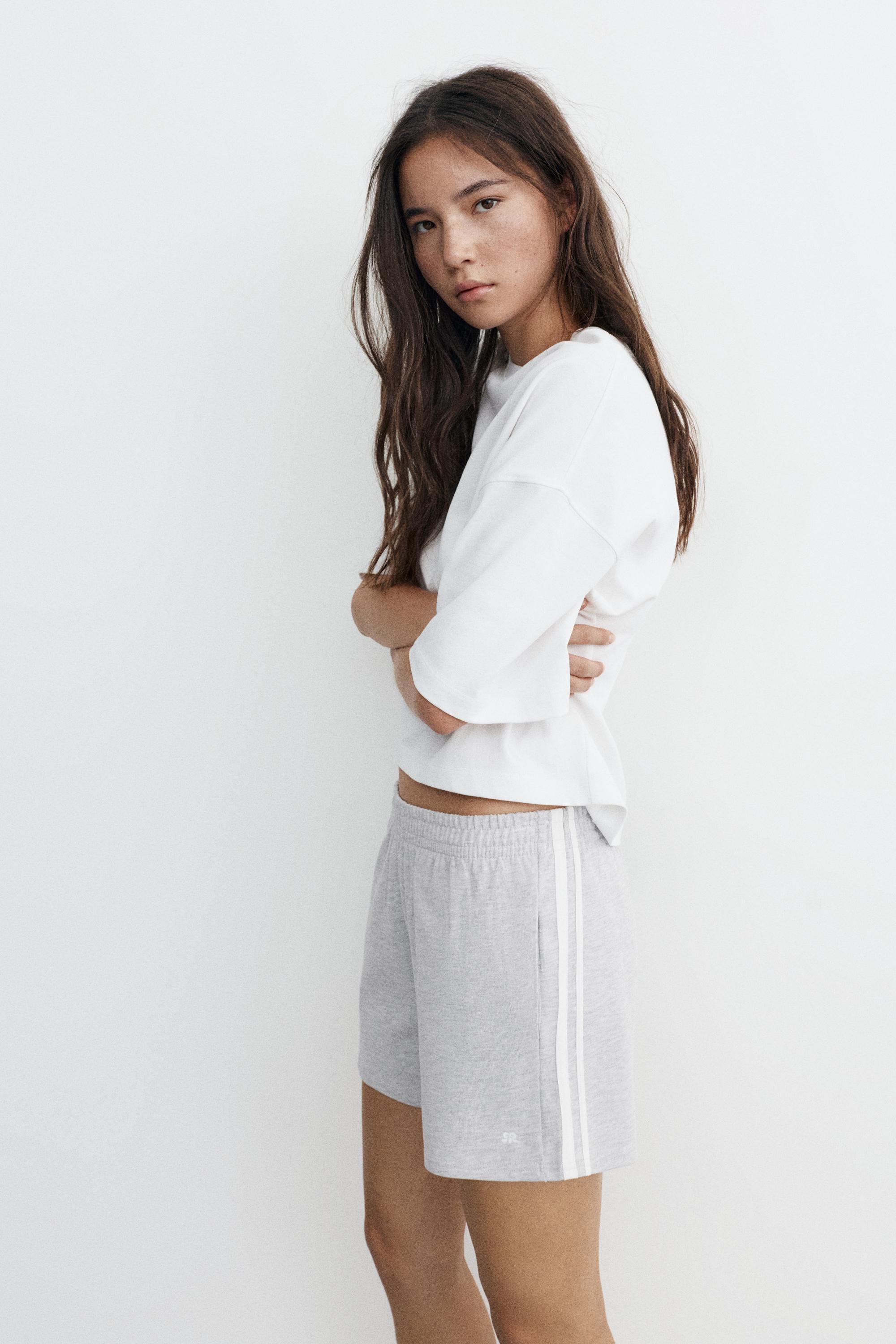 Sports shorts with side stripes — Grey marl