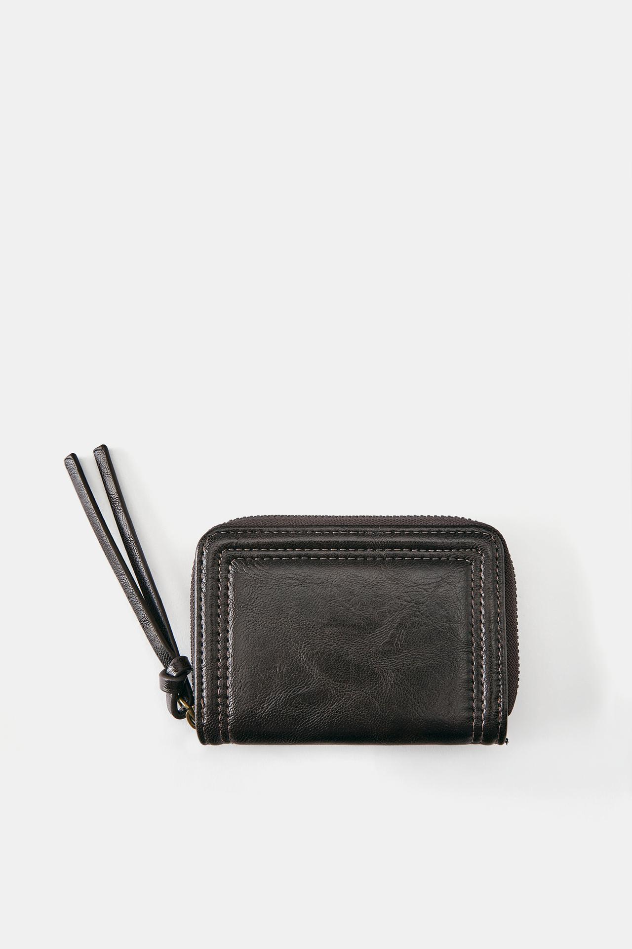 Distressed wallet — Brown