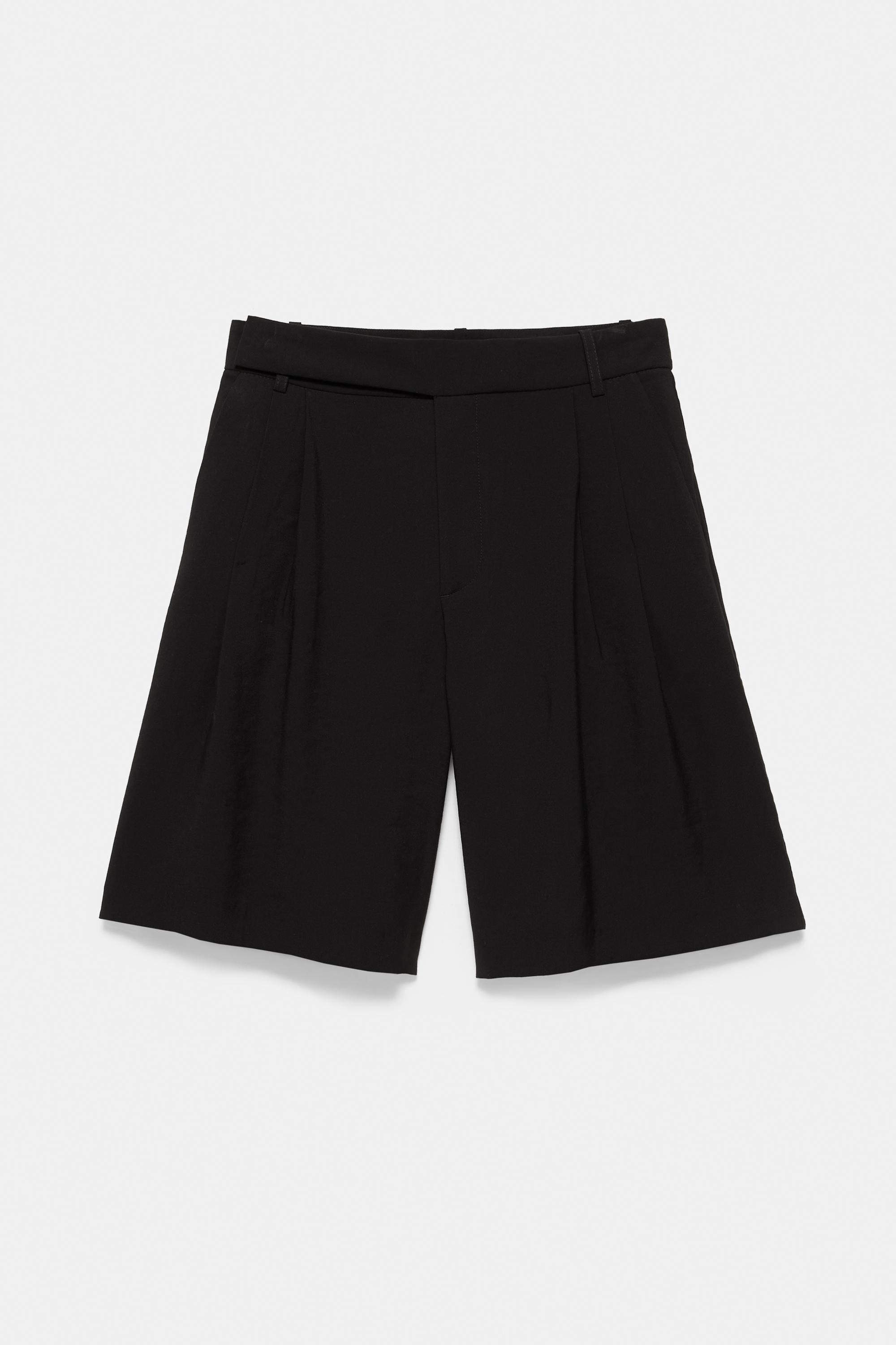 Smart Bermuda shorts with pleats