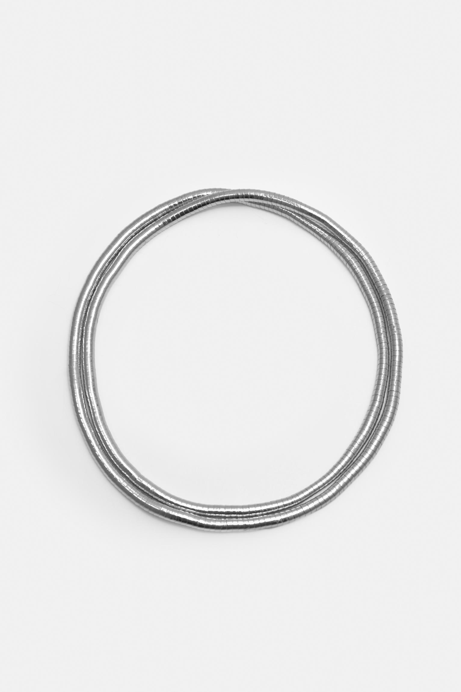 Metallic necklace — Silver