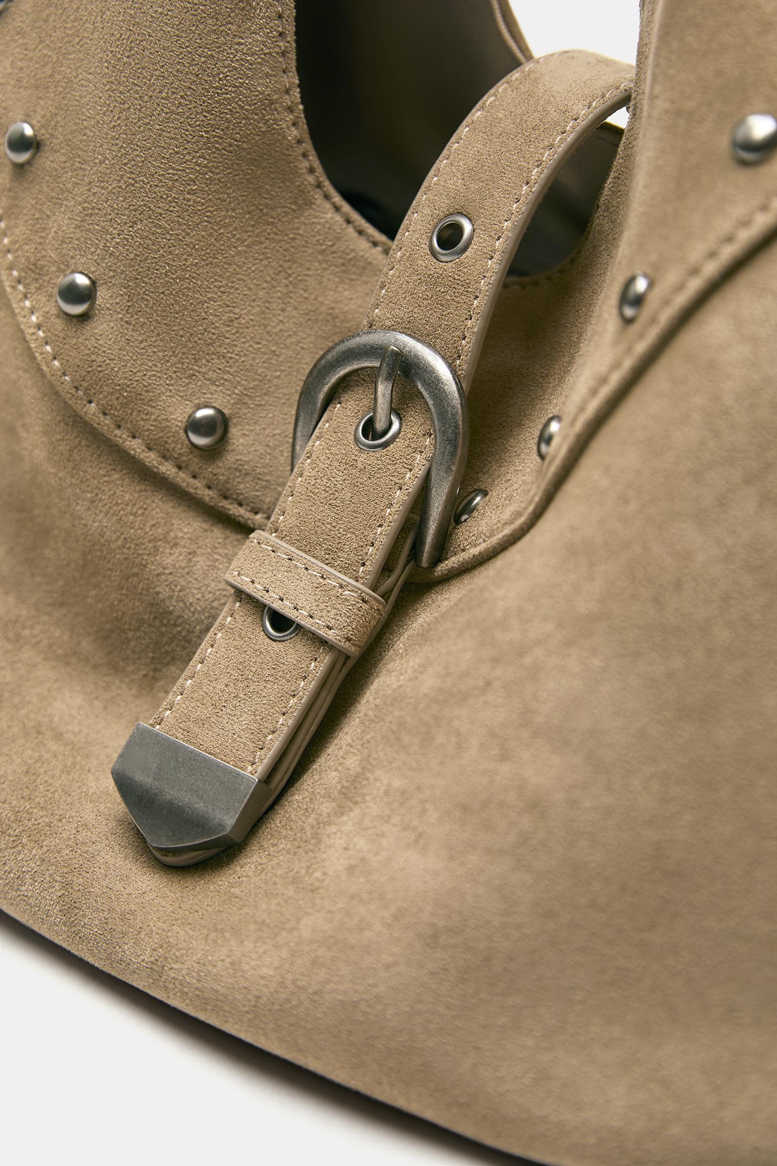 Studded buckle tote bag — Sand