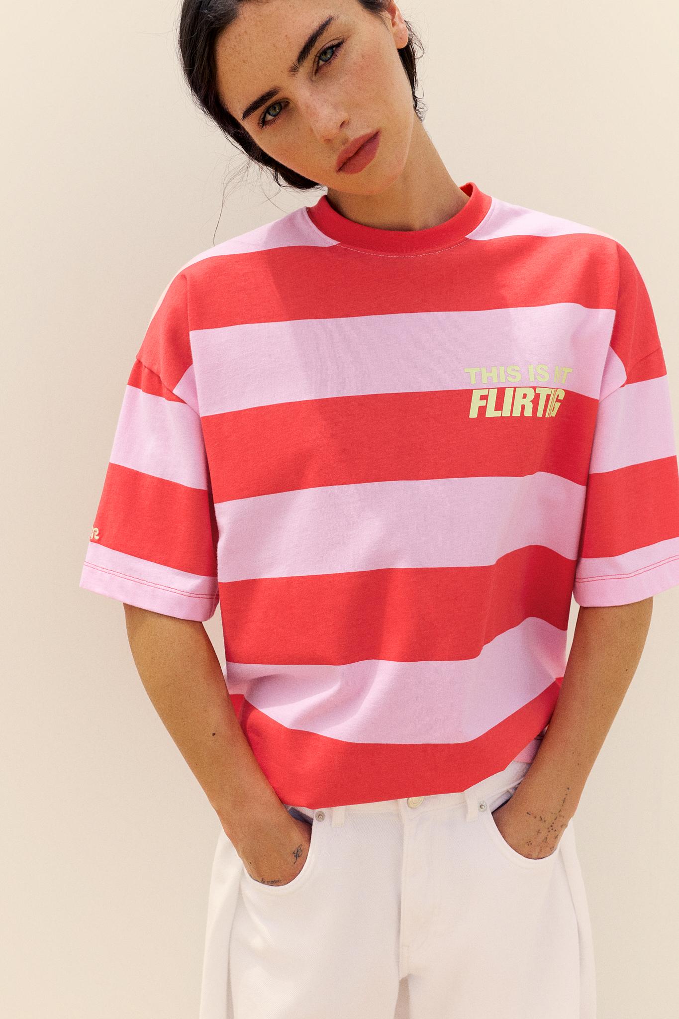 Oversize striped graphic T-shirt — Pink