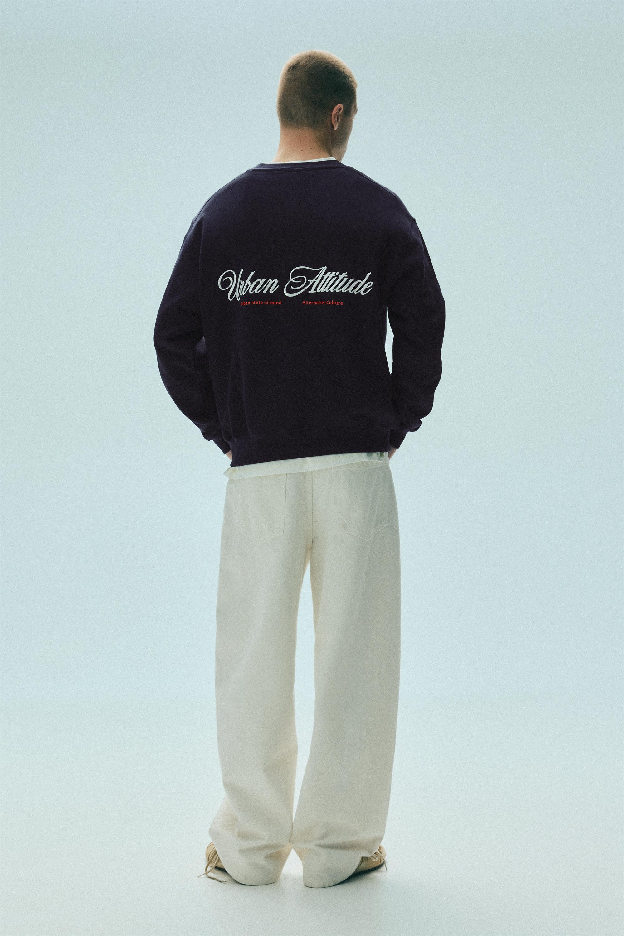 Pull&Bear Kutulu kesim grafik sweatshirt