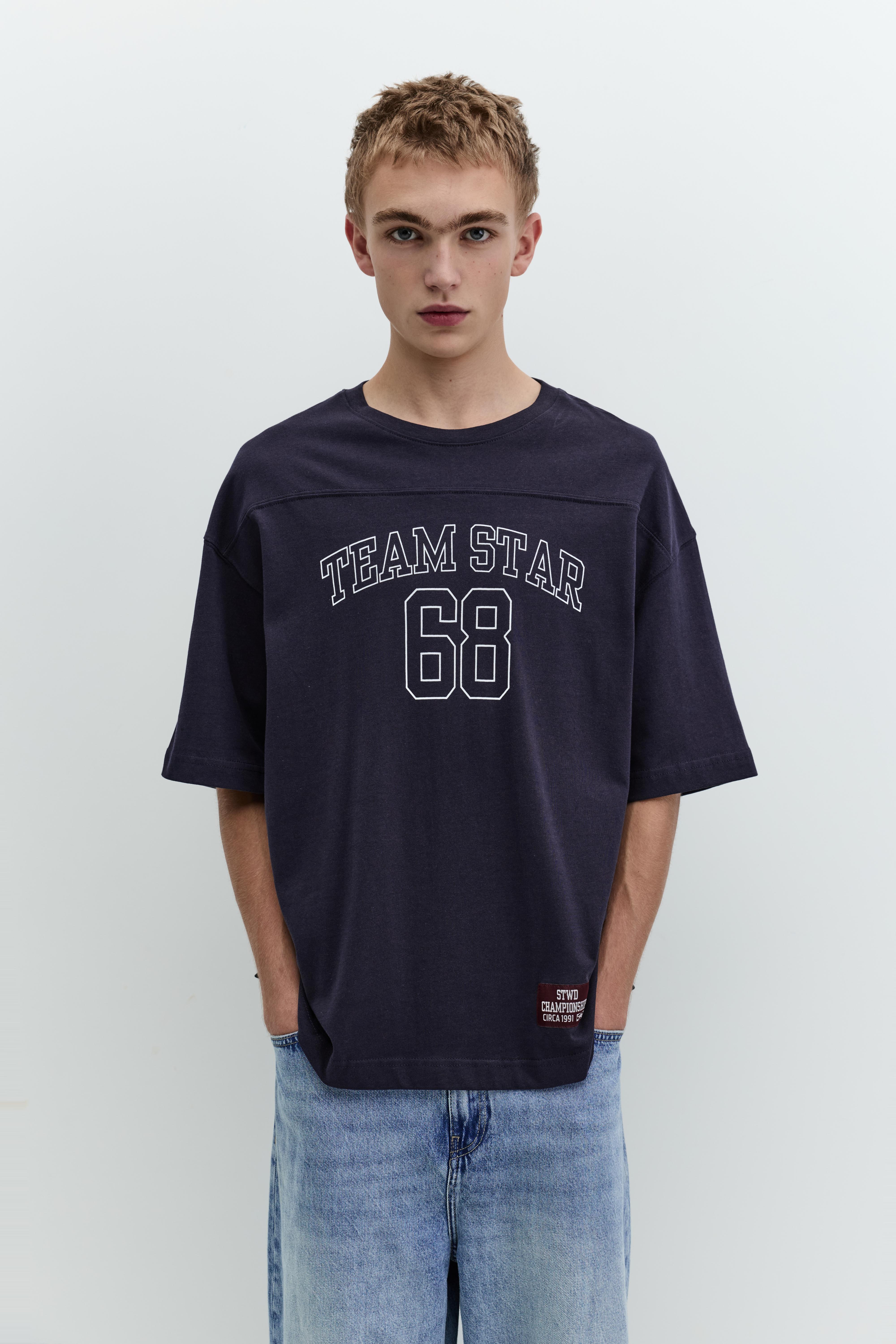 Camiseta STWD gráfico número