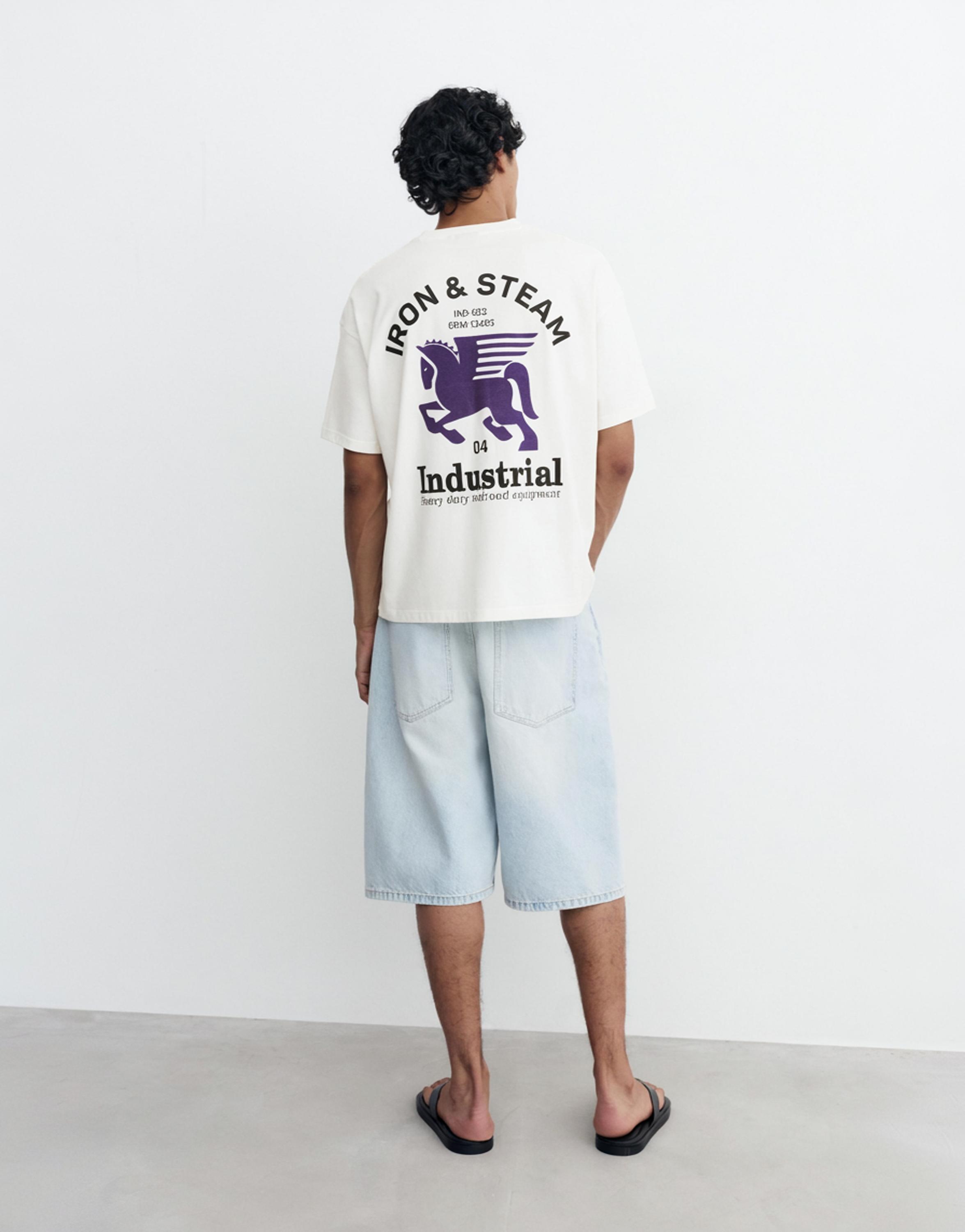 Boxy T-shirt with graphic embroidery — White