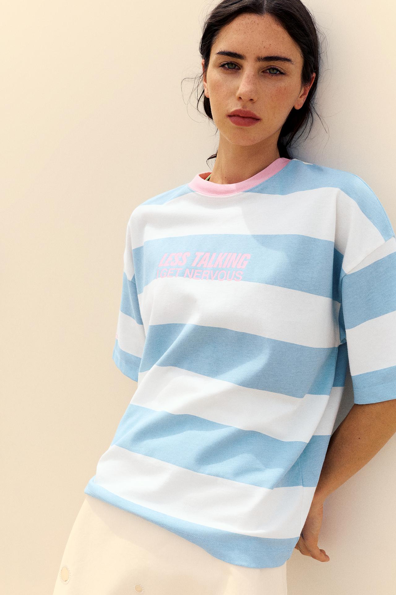 Oversize striped graphic T-shirt — Pale blue