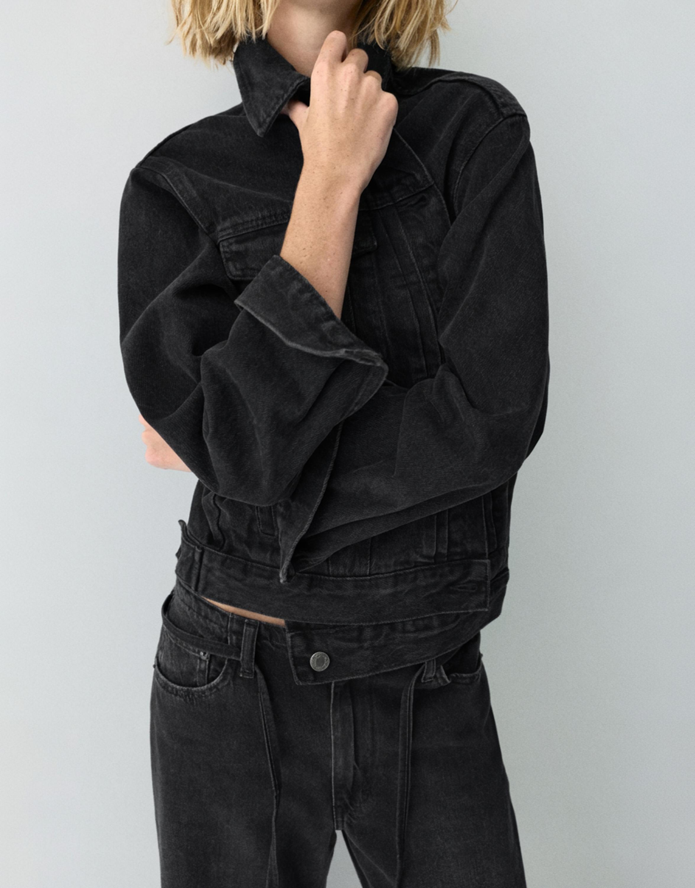 Denim jacket — Black