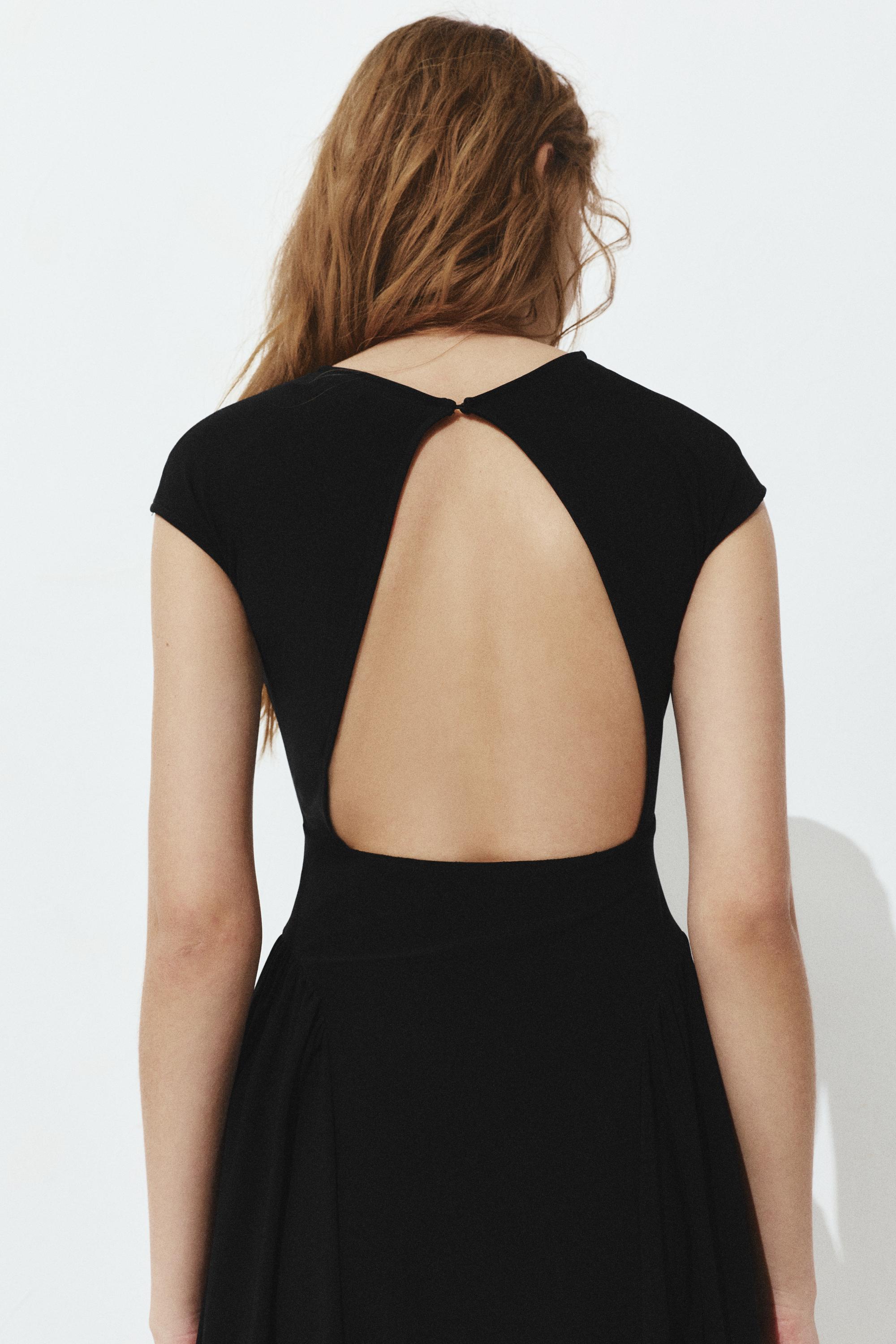 Kısa büzgülü elbise - Görsel 9