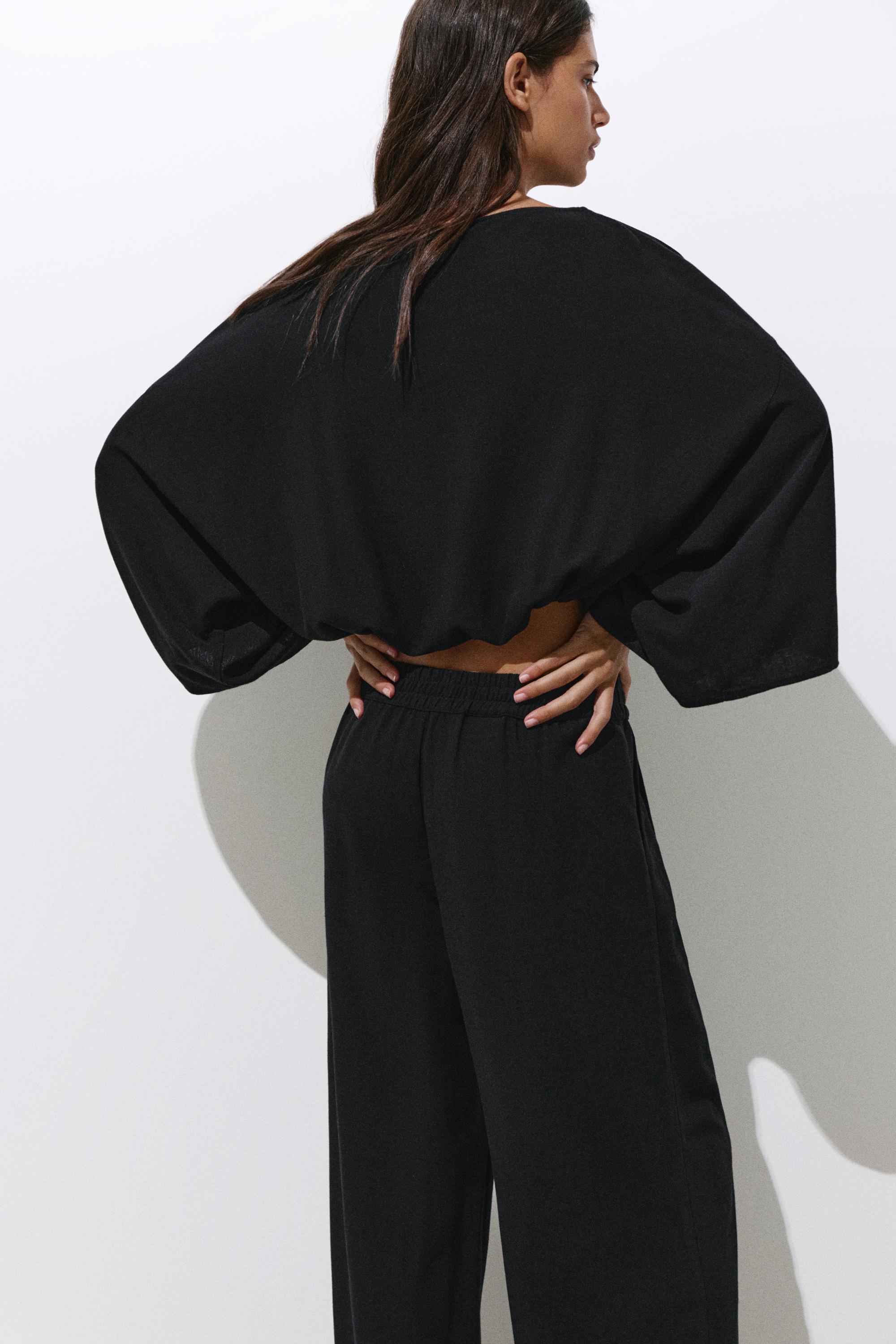 Cape blouse — Black
