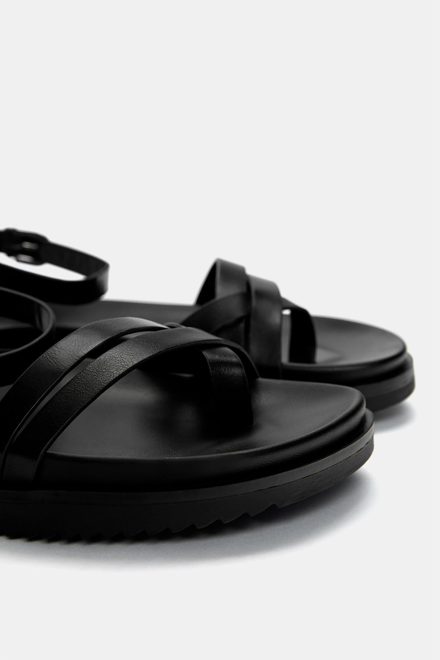 Chunky flat strappy sandals - pull\u0026bear