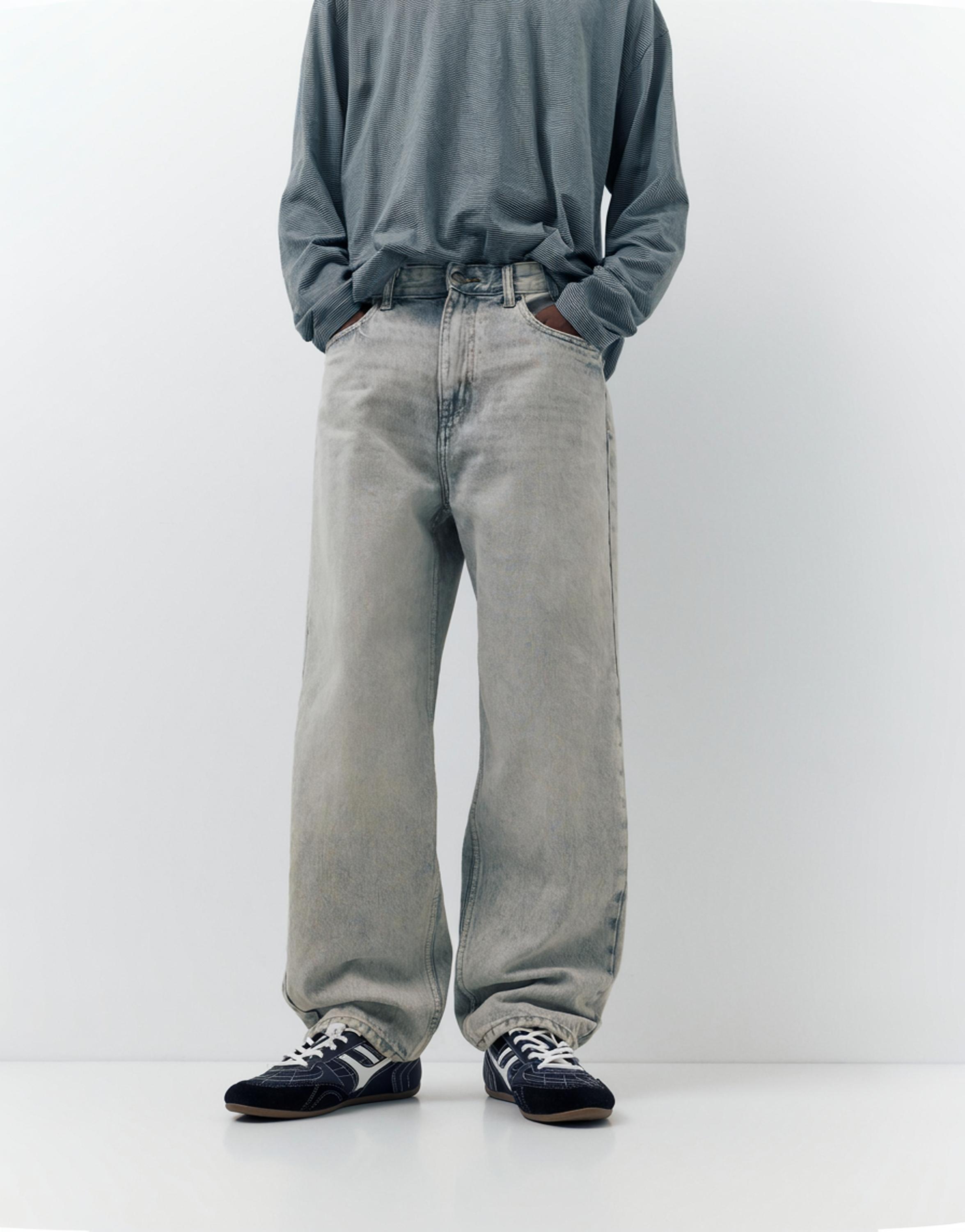 Baggy jeans — Pale grey