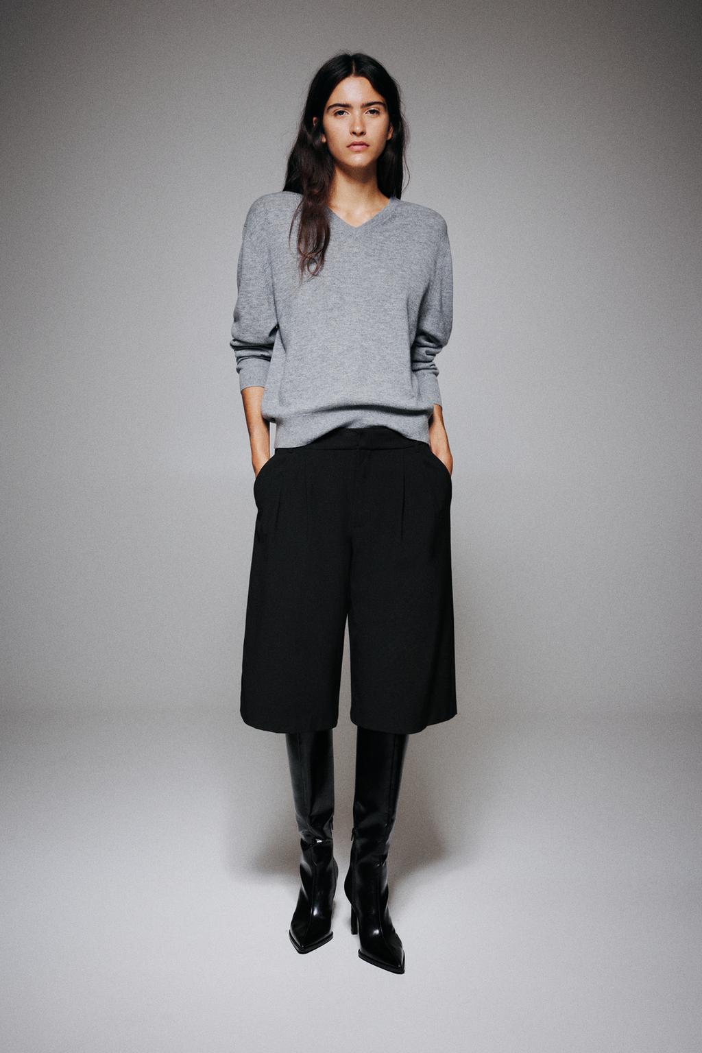 Tailored fit tailored bermuda shorts with pleats