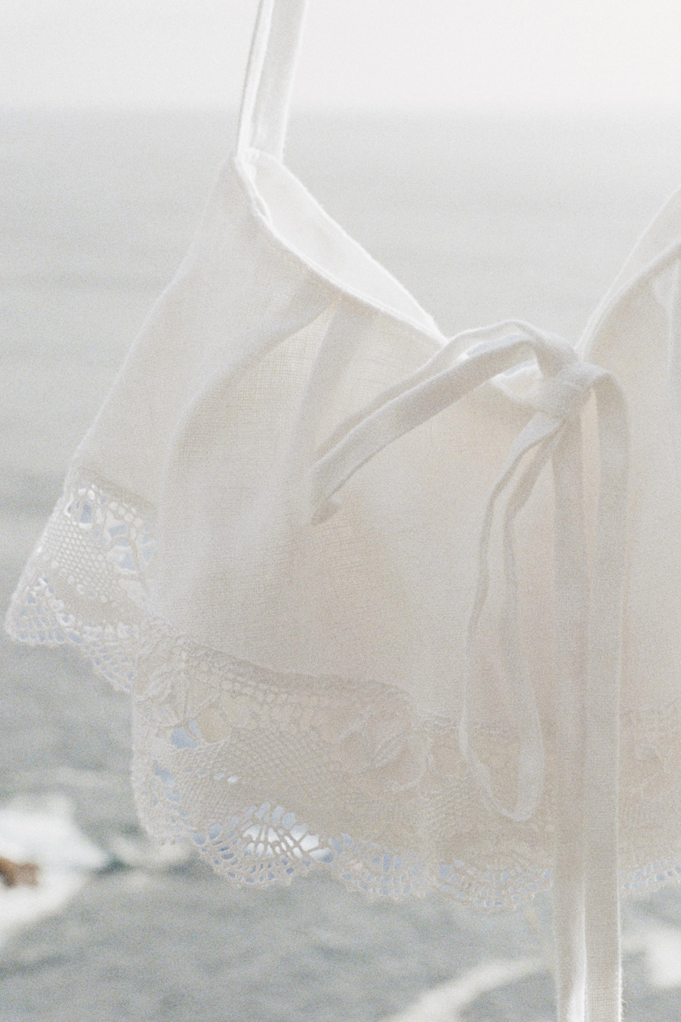 Encaixe de Camariñas x Pull&Bear 100% linen bag — Off white