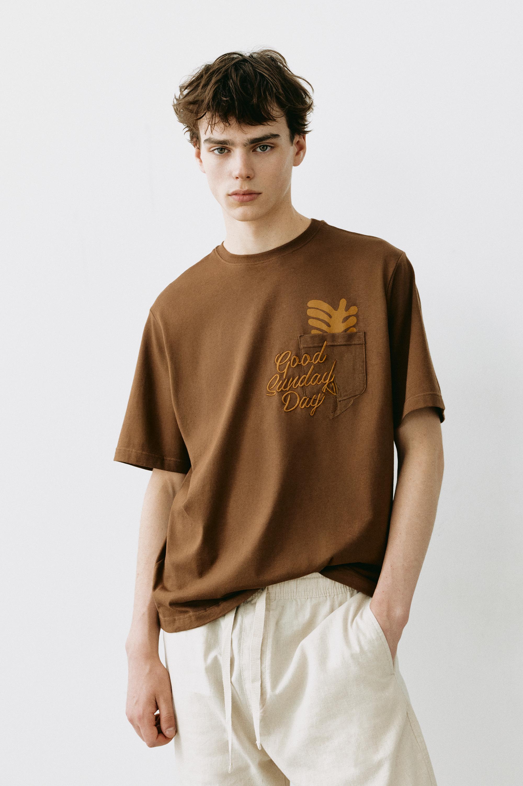T-Shirt Boxy Con Tasca E Stampa Grafica