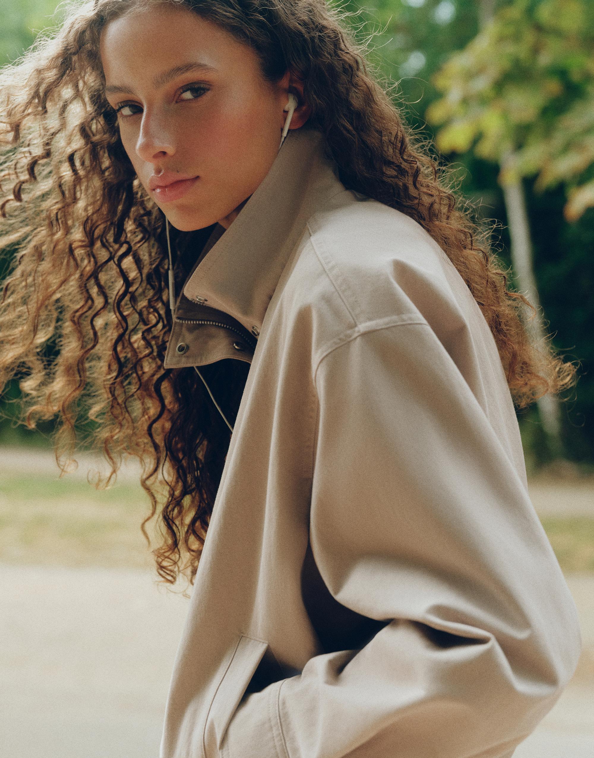 Oversize high-neck jacket — Sand