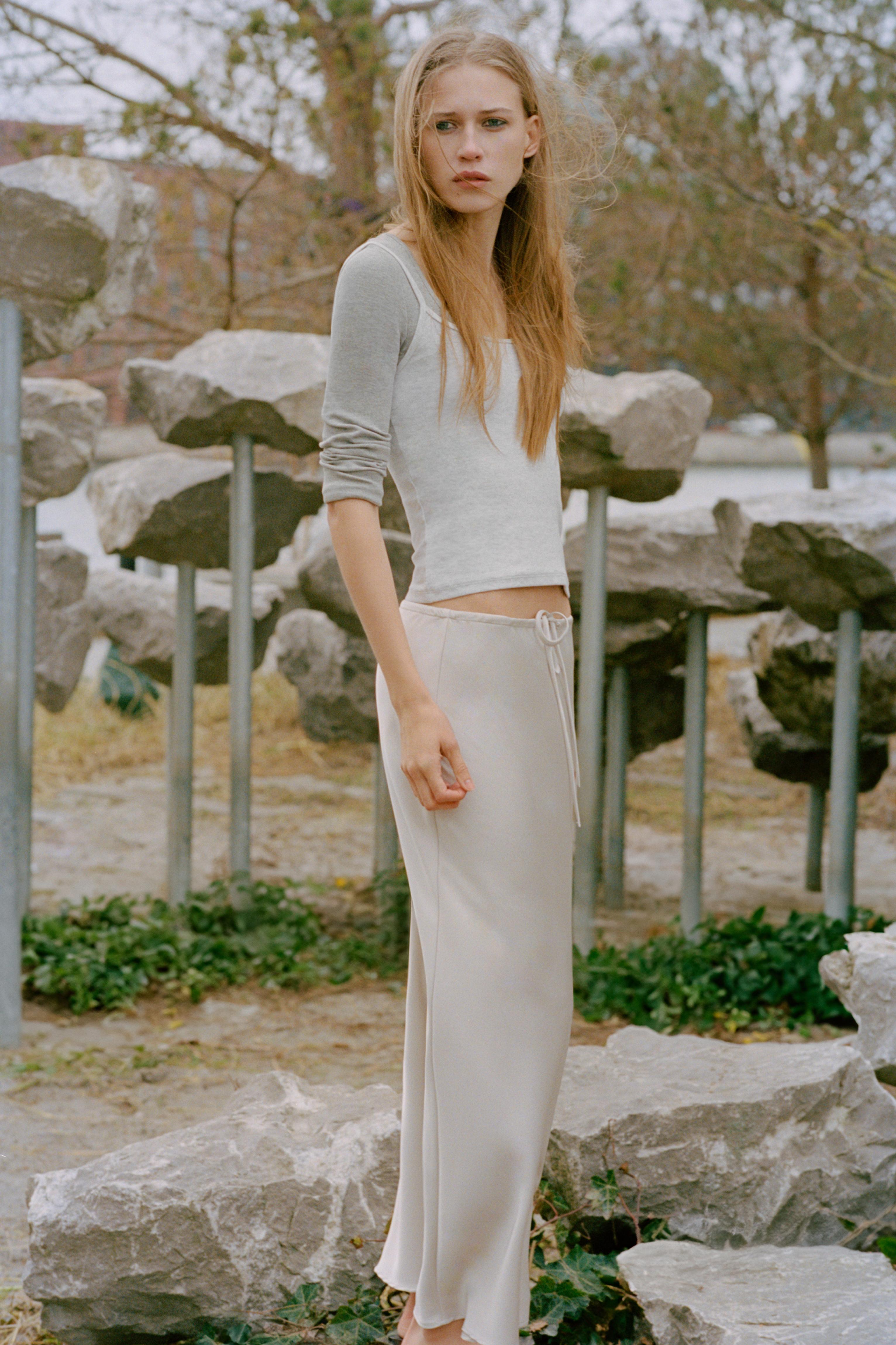 Satin midi skirt — Ecru