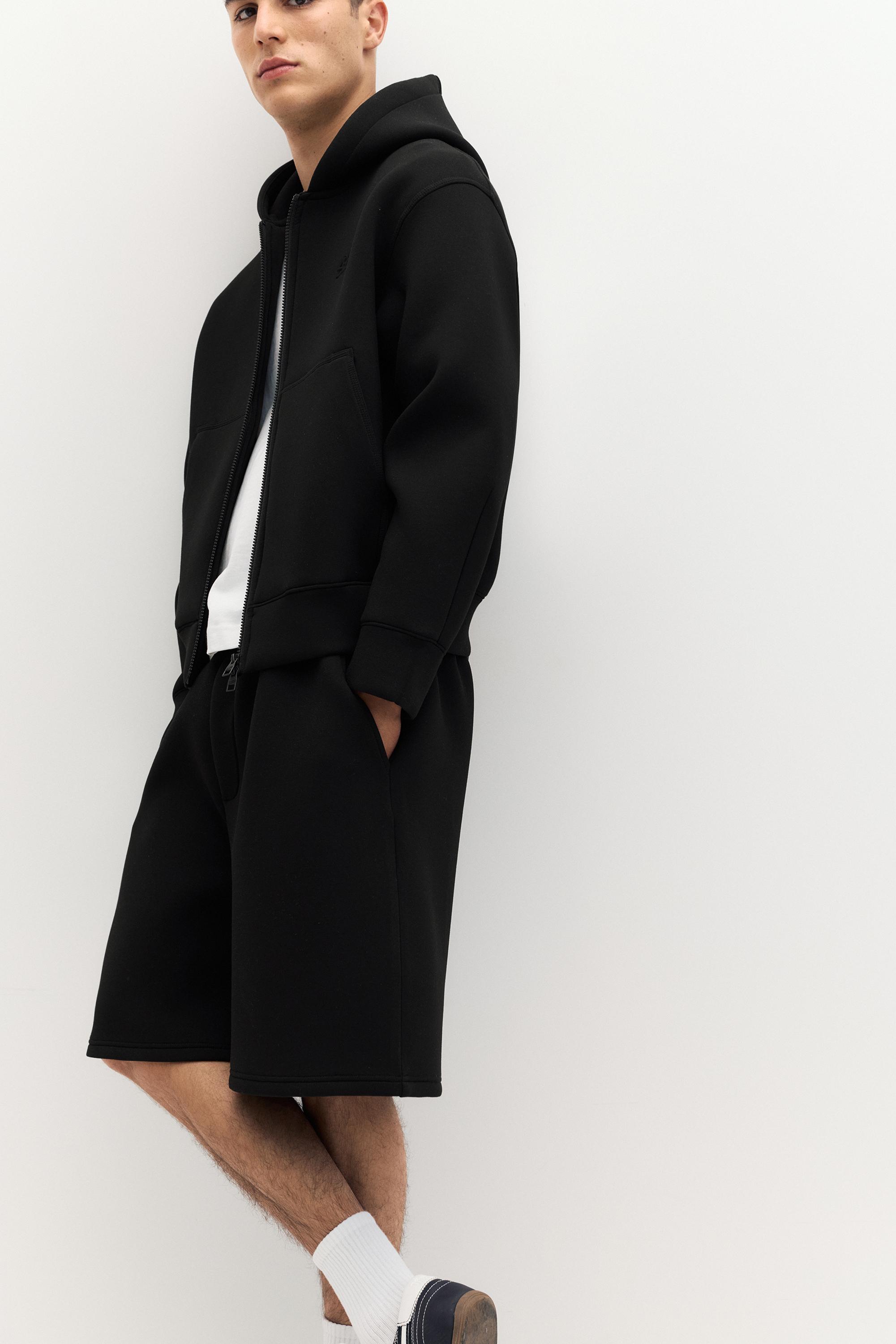 Neoprene-effect jogger Bermuda shorts — Black