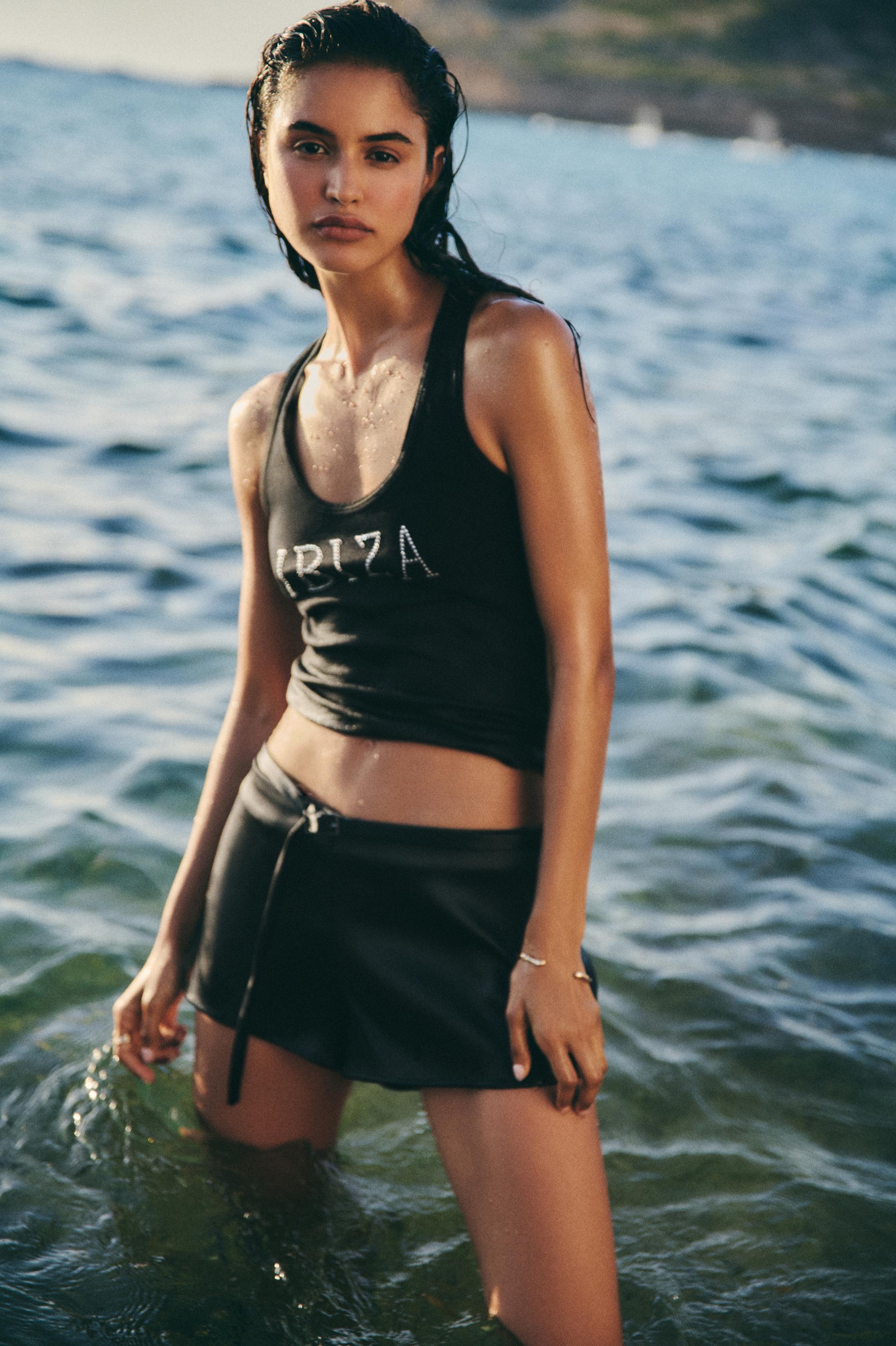 Satin shorts with buckle — Black