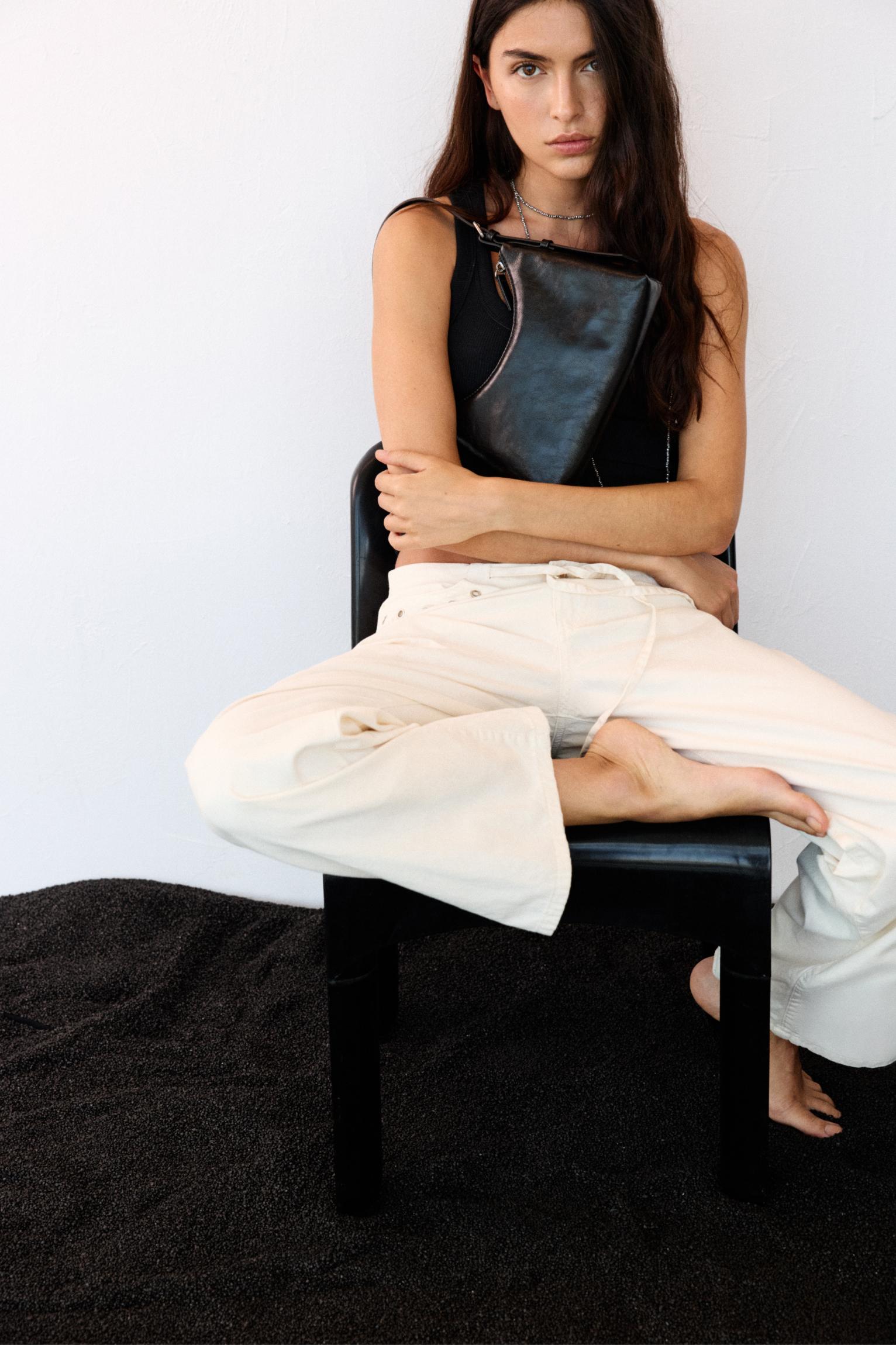 Casual shoulder bag — Black
