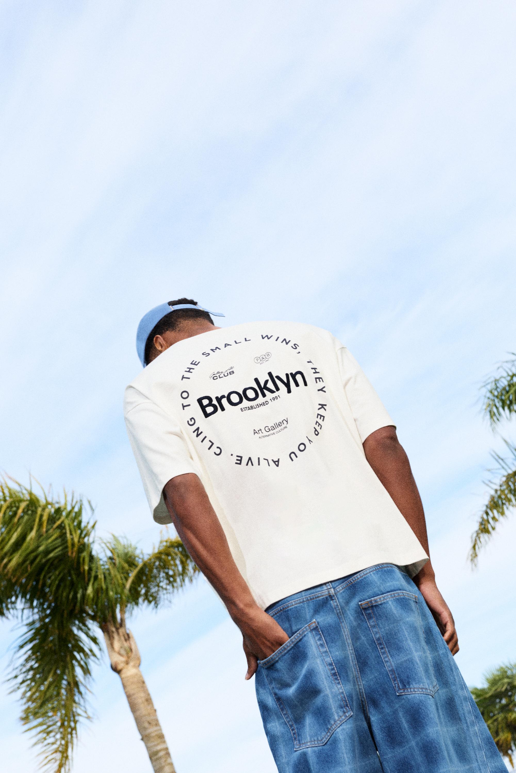 T-Shirt Relax Con Grafica Brooklyn