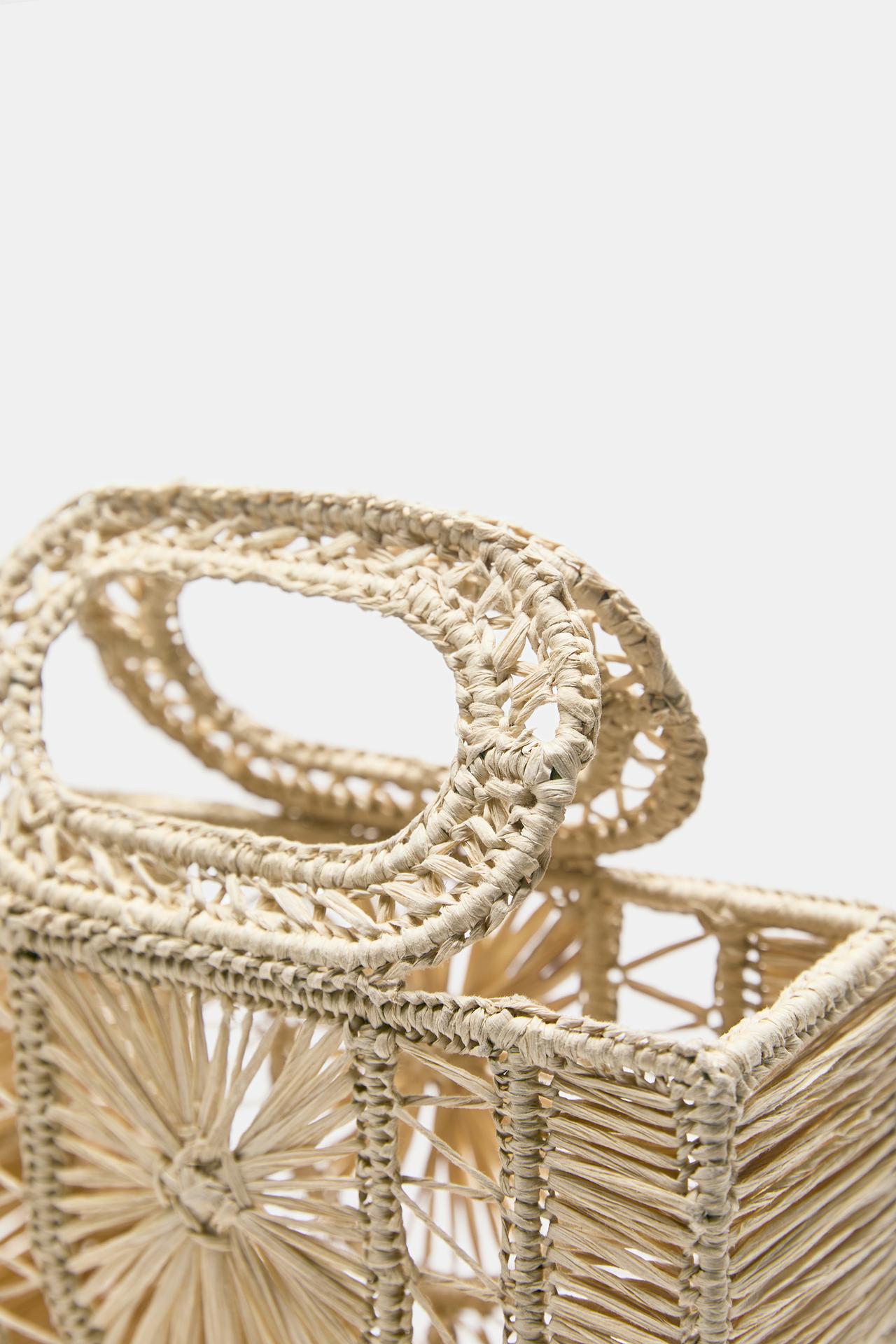Square handbag — Beige